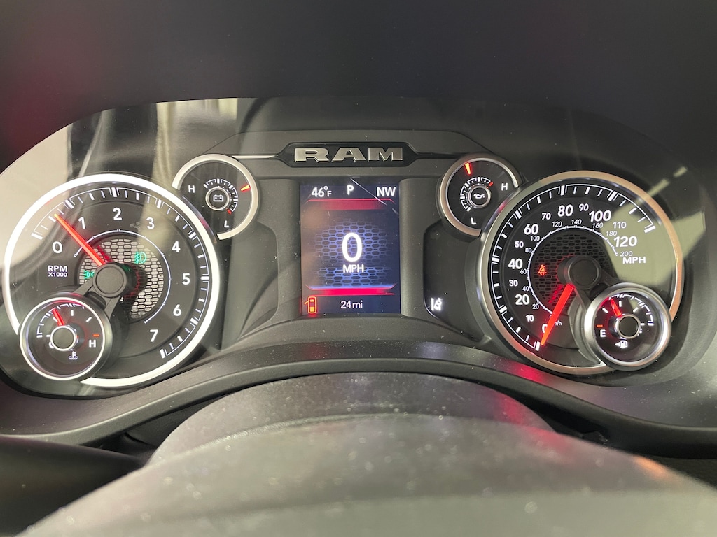 New 2026 Ram 1500 BIG HORN CREW CAB 4X4 5'7 BOX Pickup