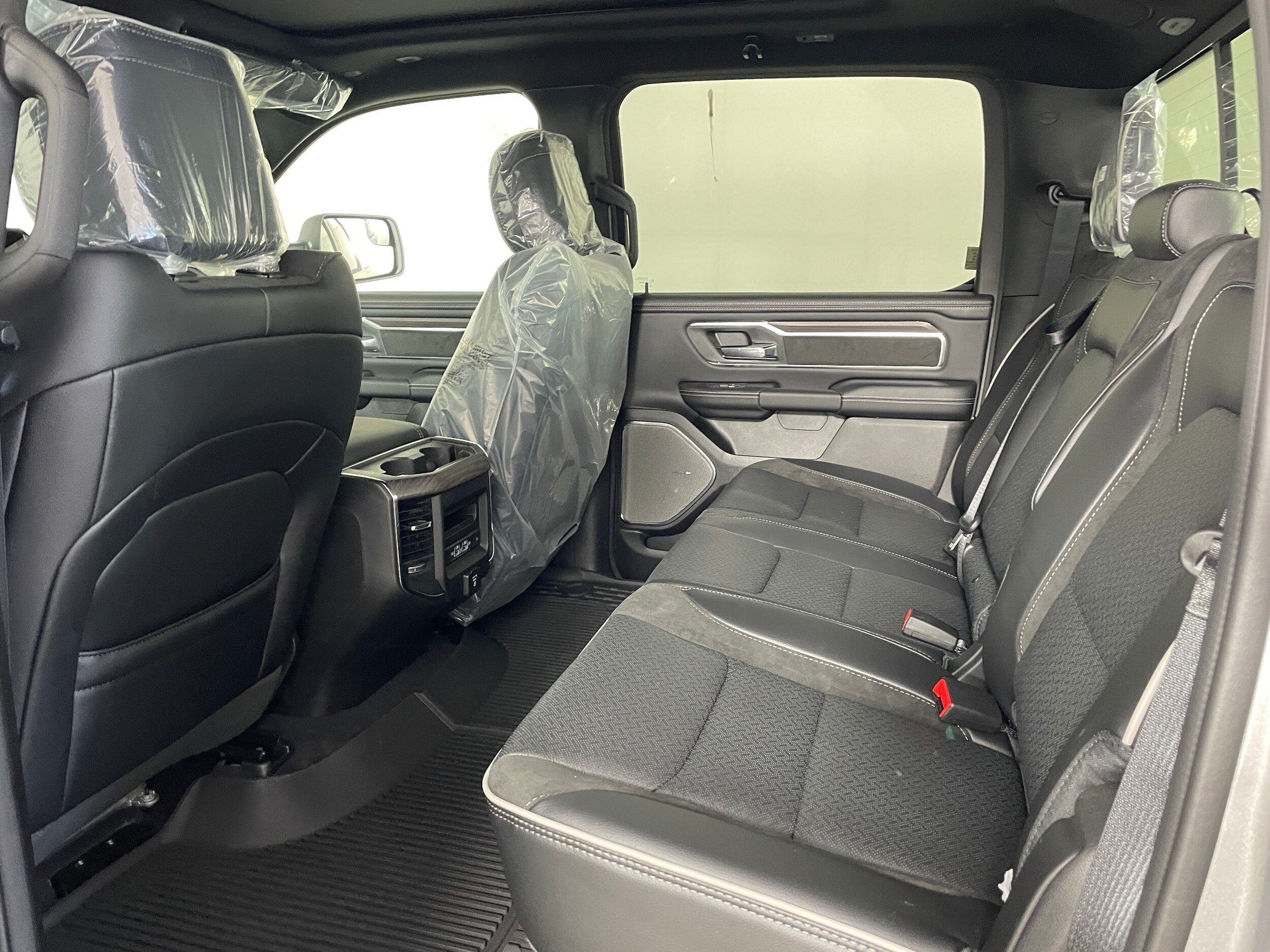 2026 Ram 1500 Laramie photo 3