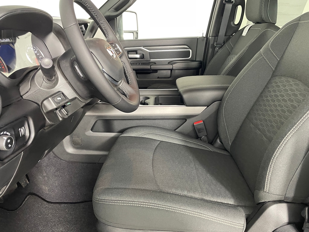 New 2026 Ram 2500 BIG HORN CREW CAB 4X4 6'4 BOX Pickup