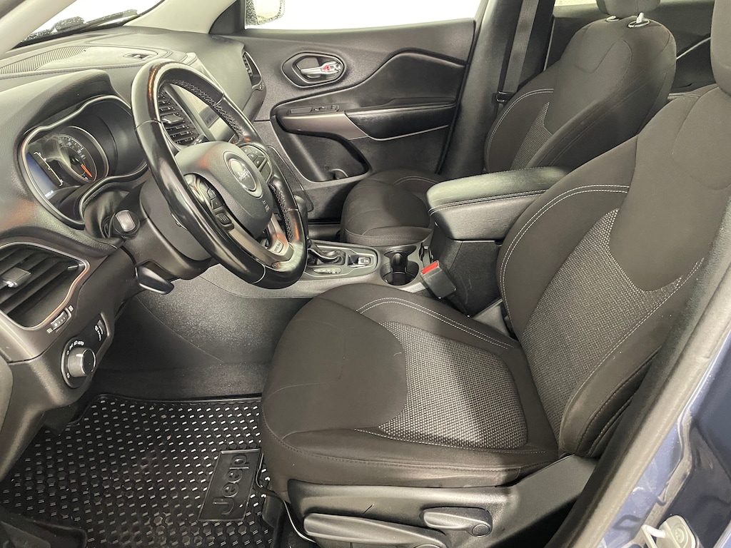 Used 2020 Jeep Cherokee Latitude SUV