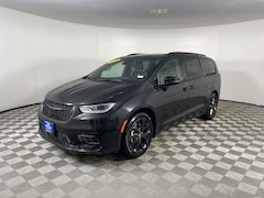 2026 Chrysler Pacifica LIMITED Passenger Van