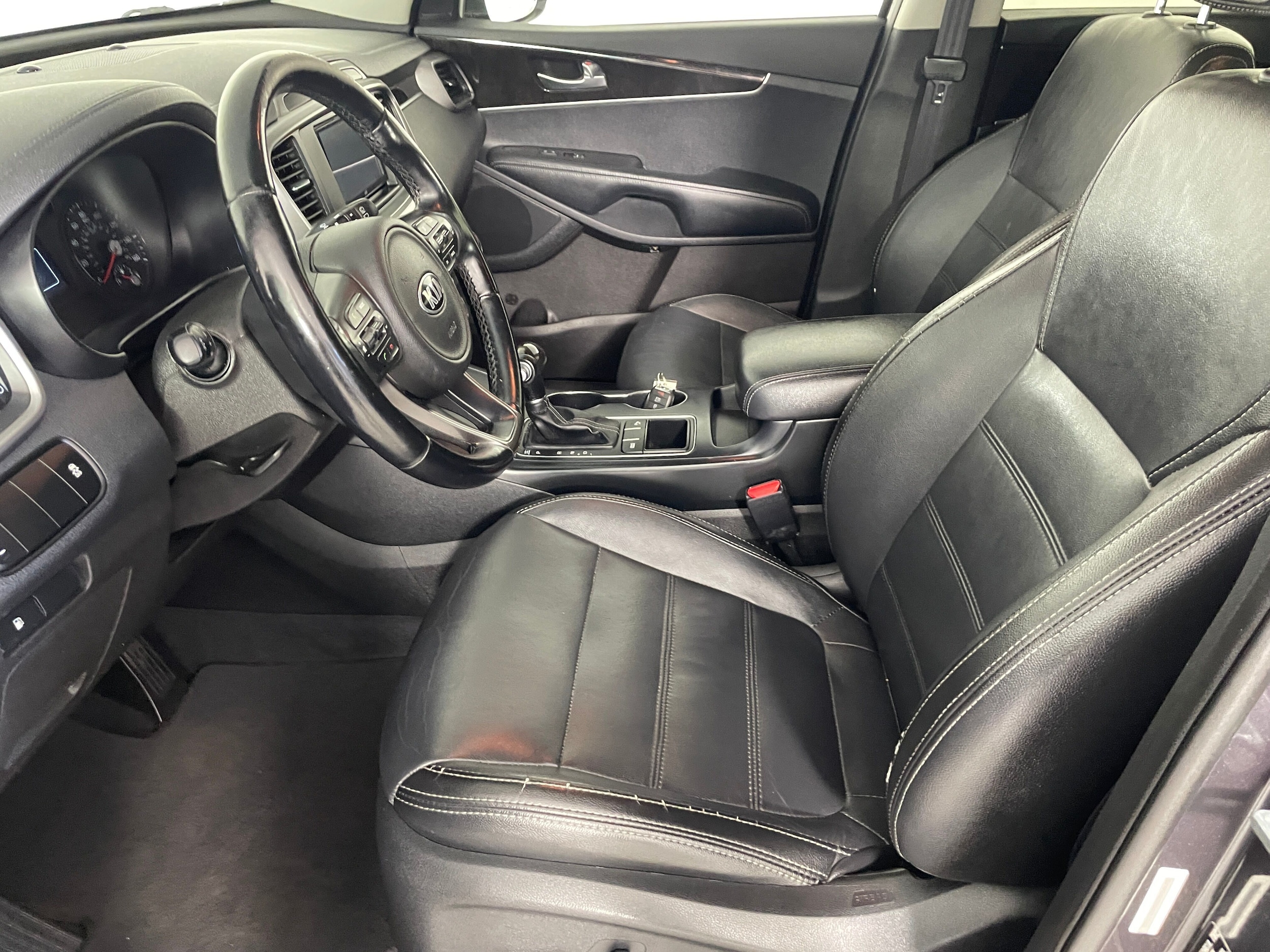 Used 2016 Kia Sorento LX with VIN 5XYPG4A30GG011062 for sale in Bremerton, WA
