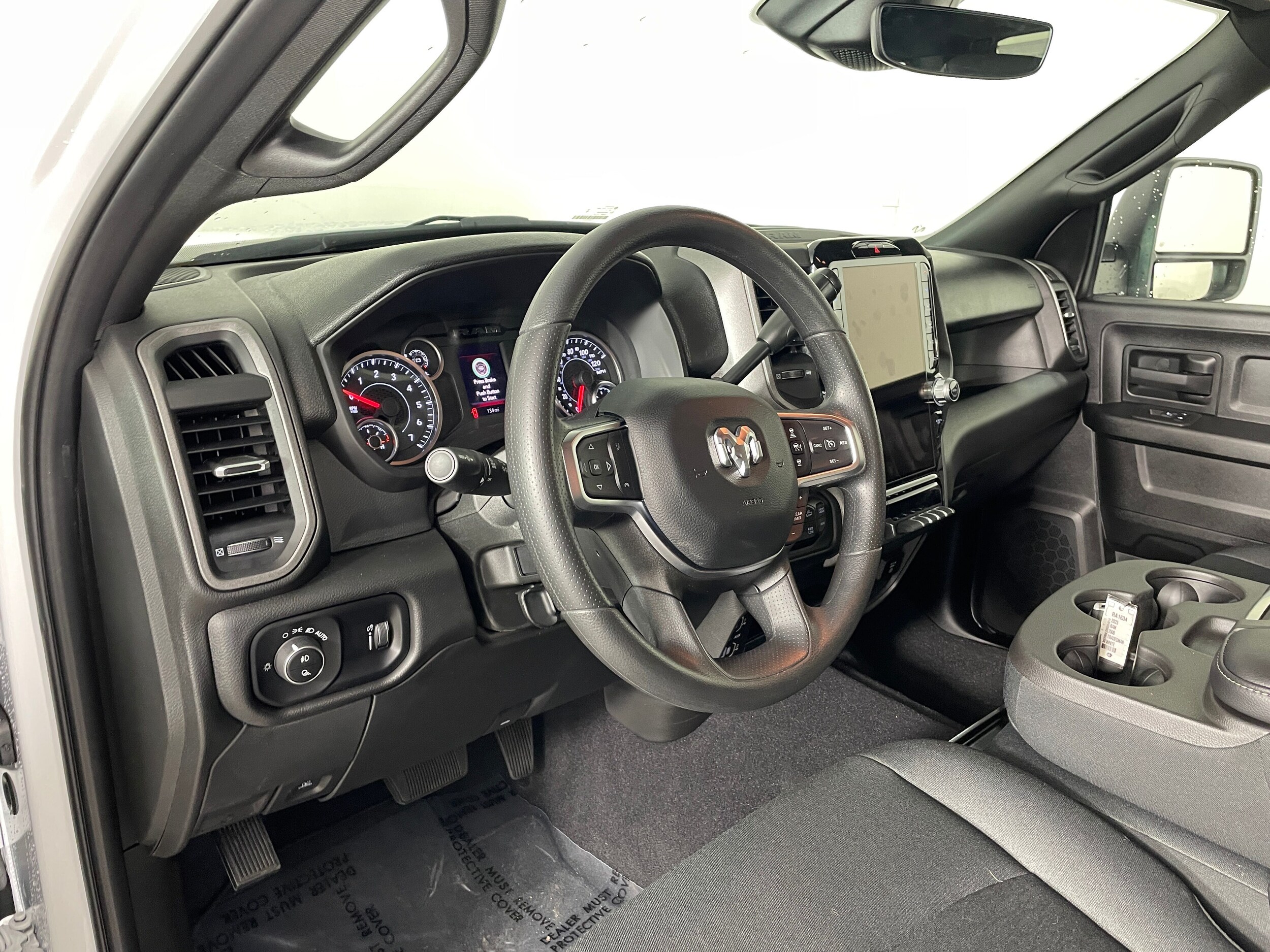2025 Ram 2500 Tradesman photo 2
