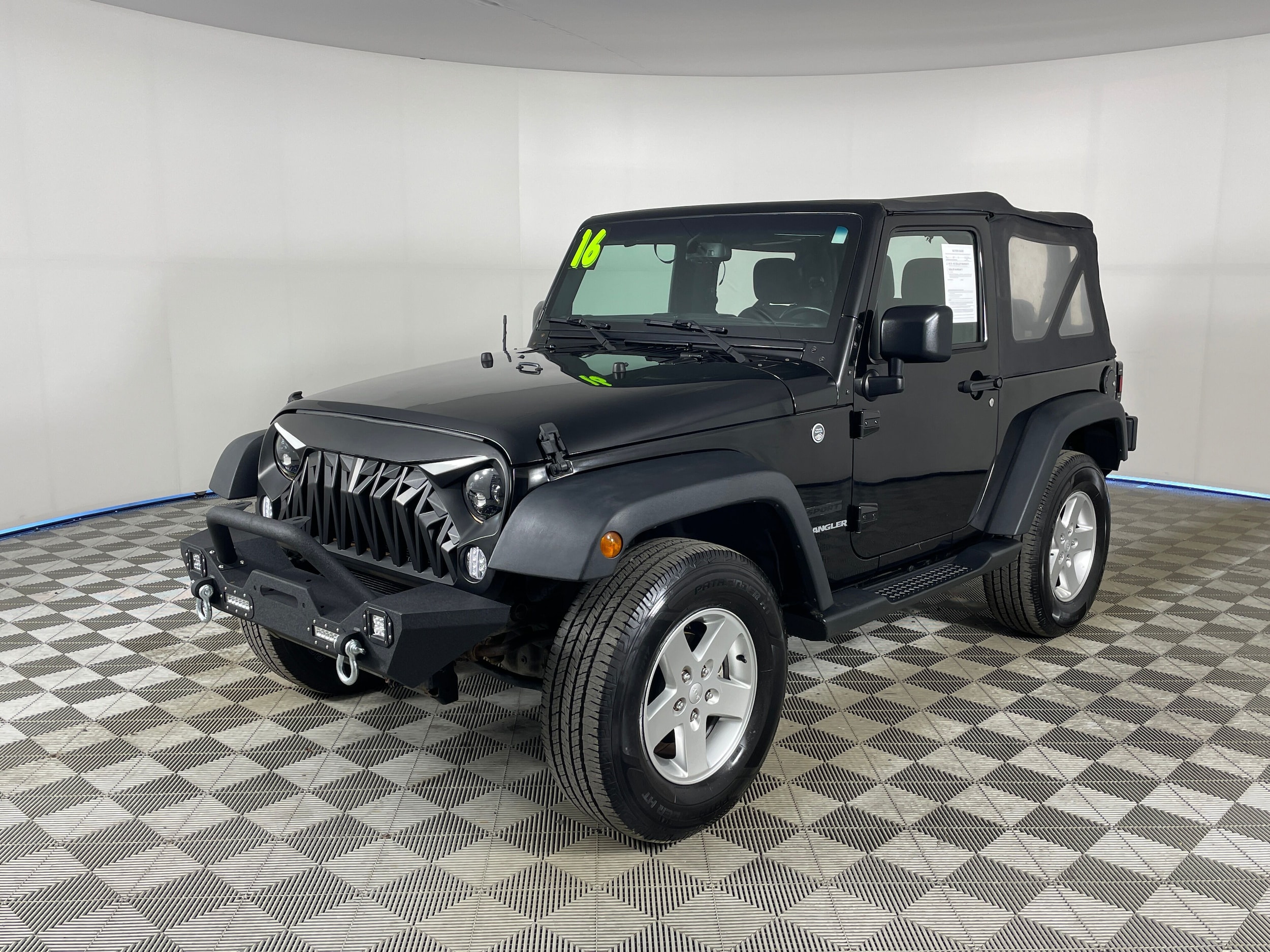 2016 Jeep Wrangler Sport S's photo
