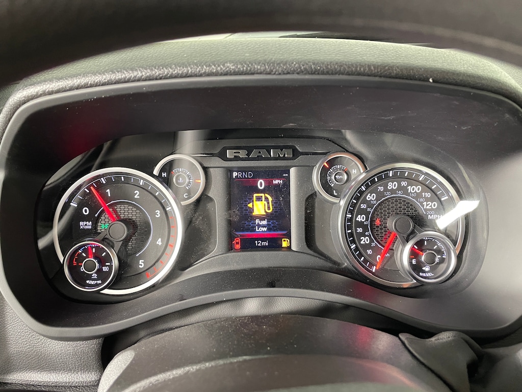 New 2026 Ram 2500 BLACK EXPRESS CREW CAB 4X4 6'4 BOX Pickup