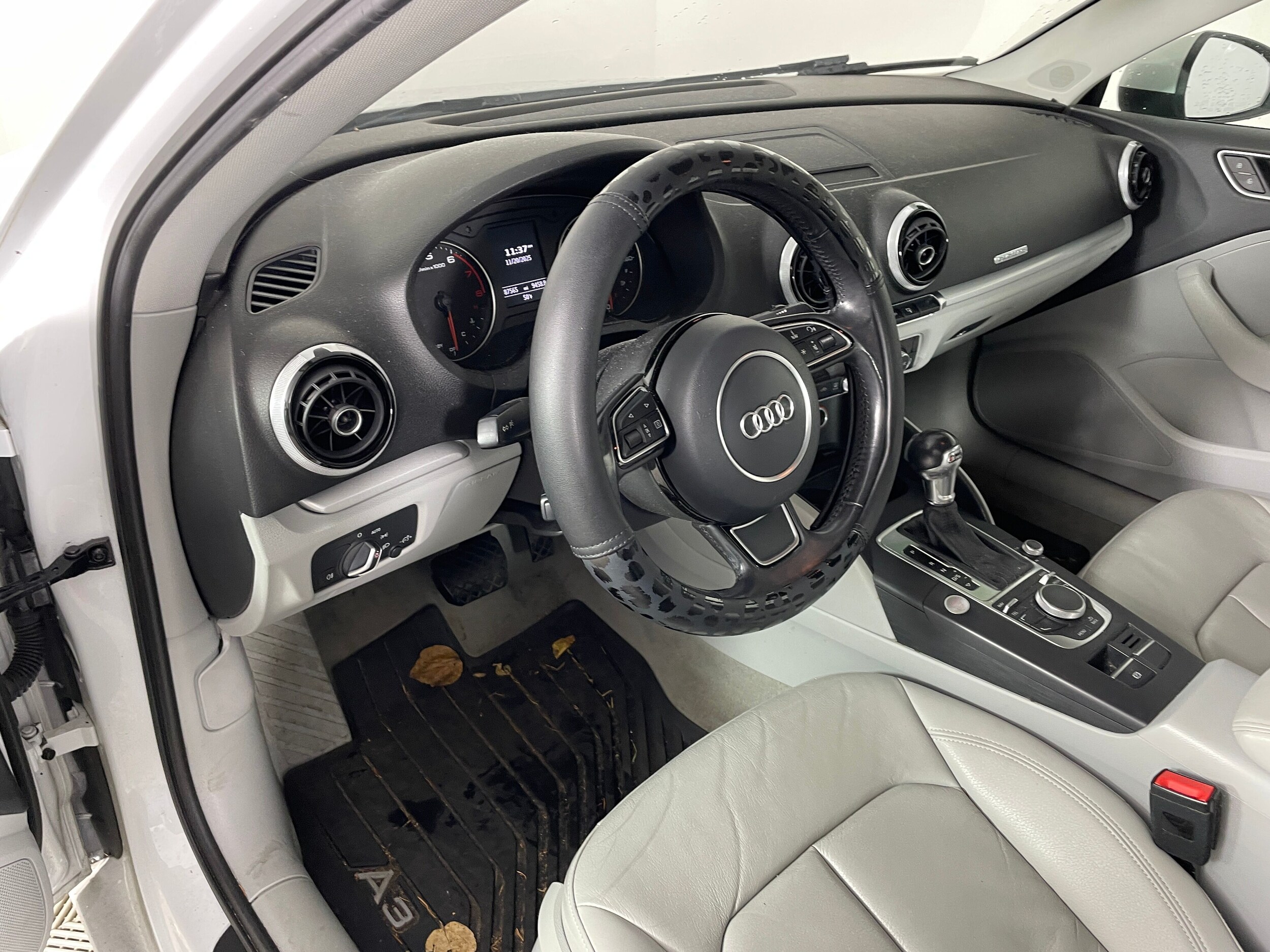 2016 Audi A3 2.0T Premium photo 3