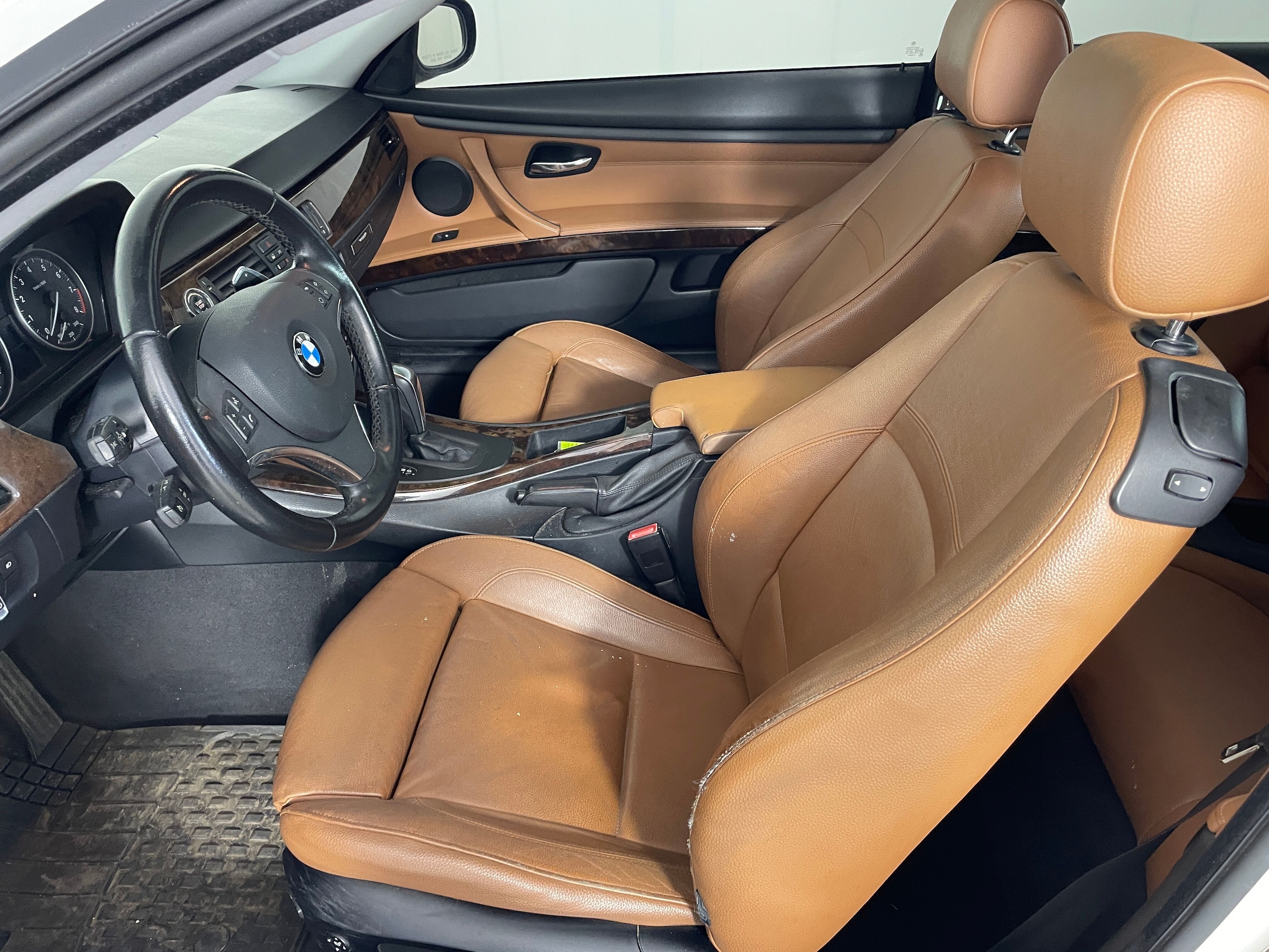 2011 BMW 328i photo 2