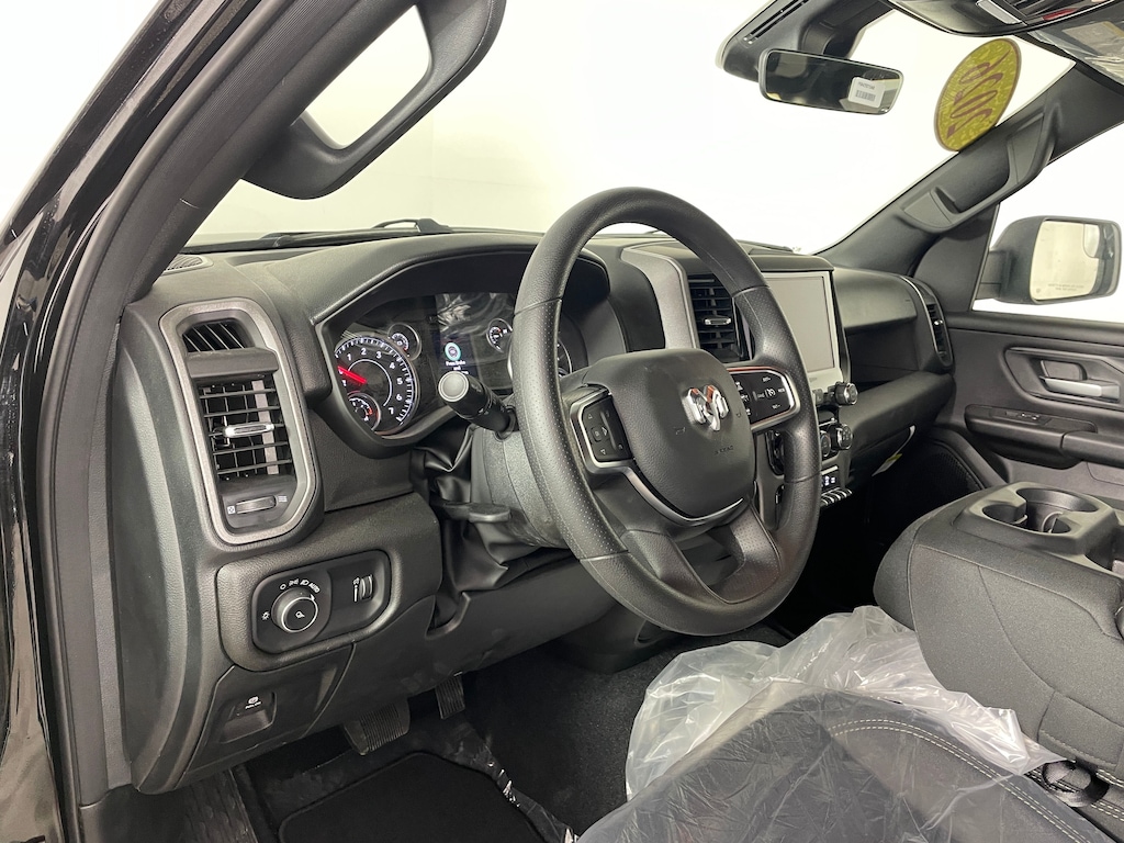 New 2026 Ram 1500 TRADESMAN CREW CAB 4X4 5'7 BOX Pickup