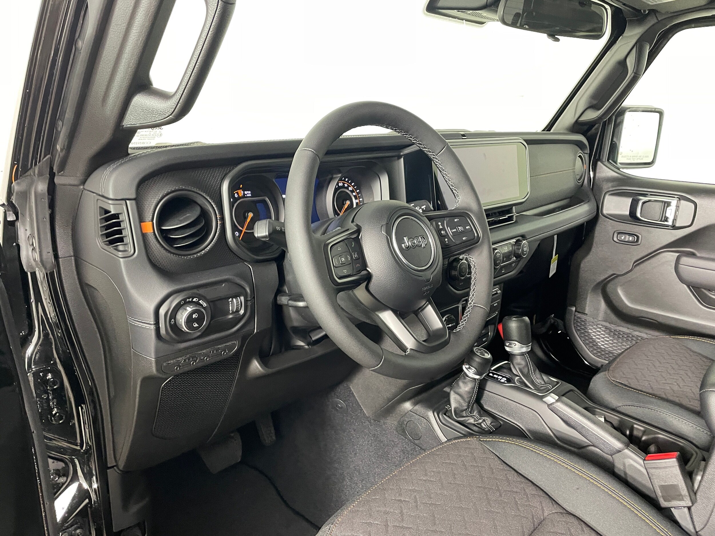2025 Jeep Gladiator Mojave photo 2
