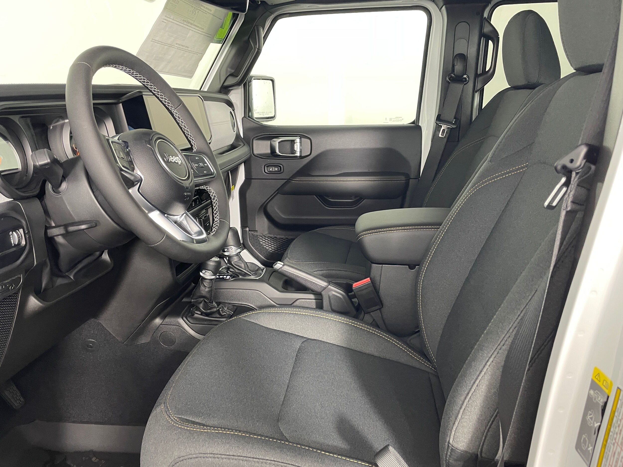 2025 Jeep Wrangler Sahara photo 2