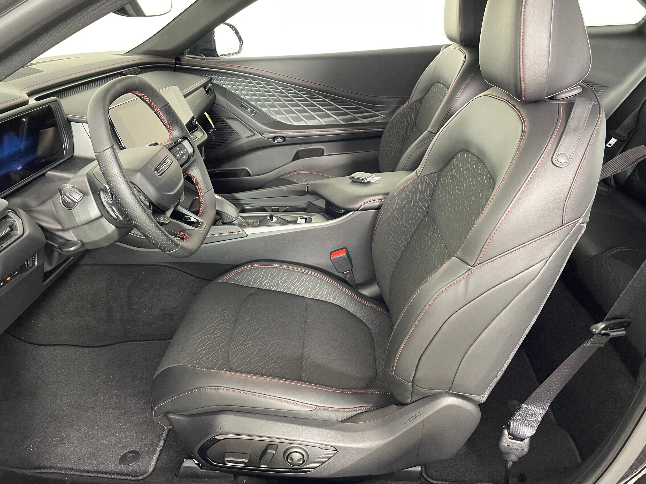 2025 Dodge Charger R/T photo 2