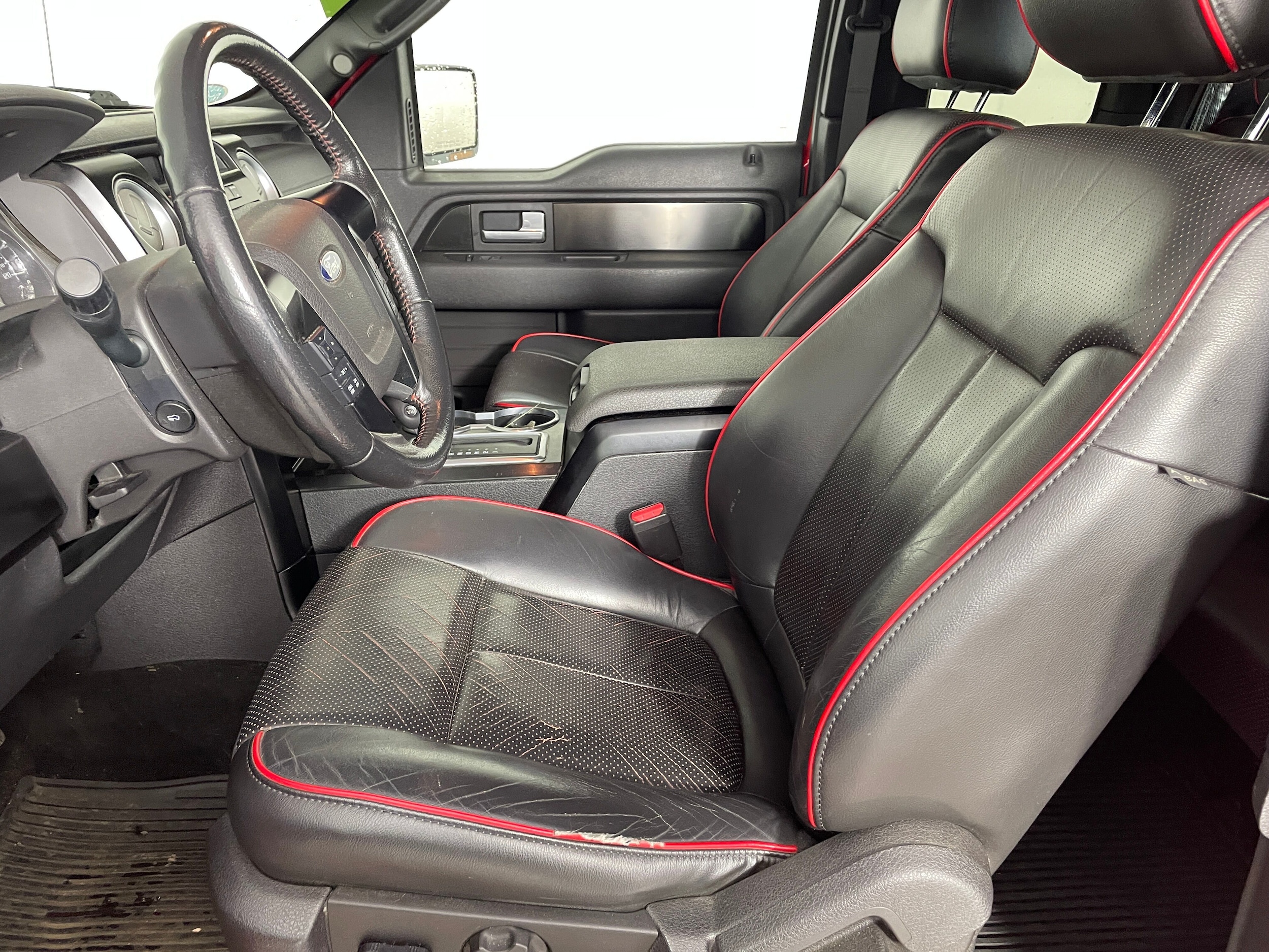 2012 Ford F-150 photo 2