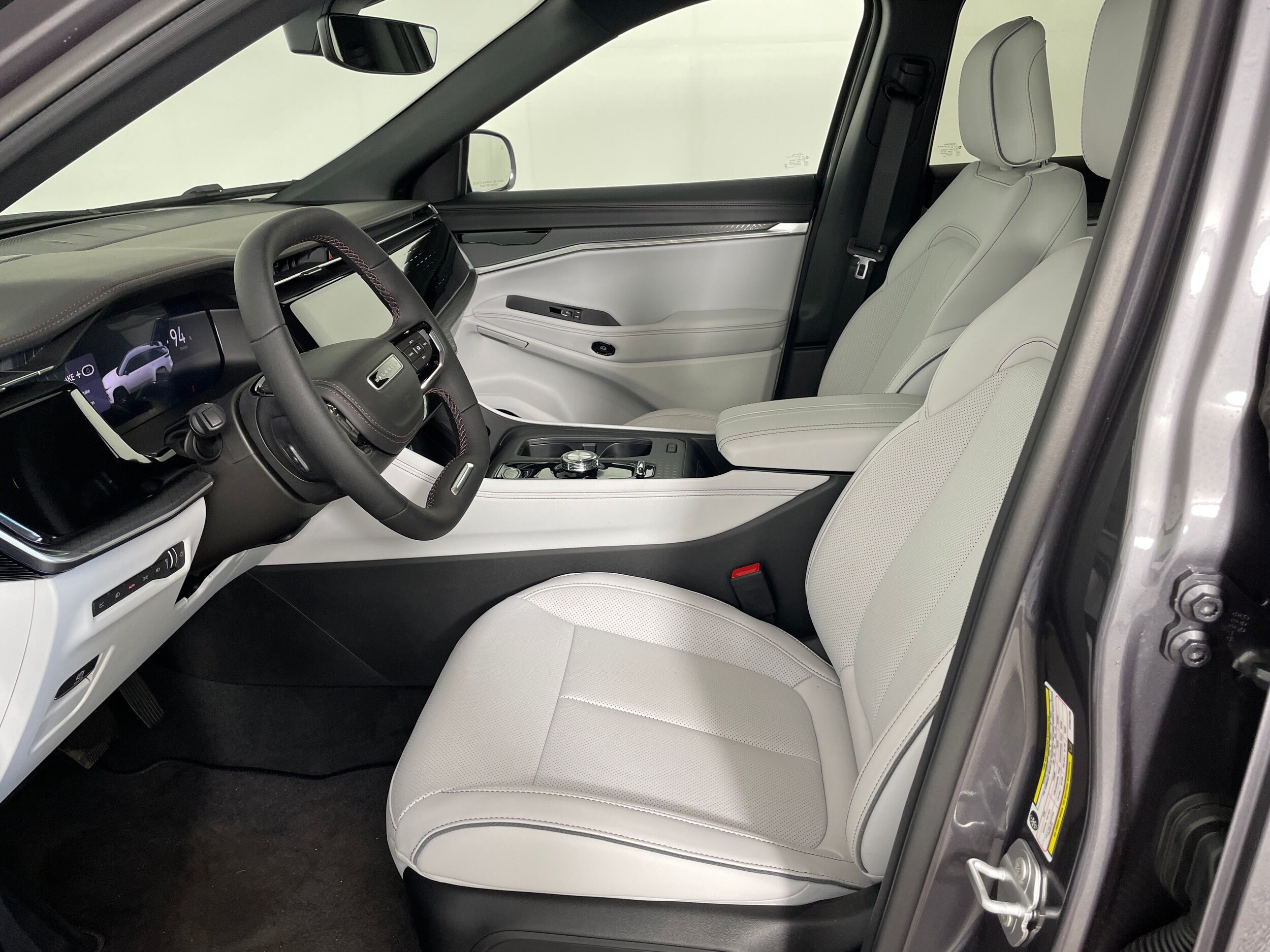 2025 Jeep Wagoneer S Limited photo 2