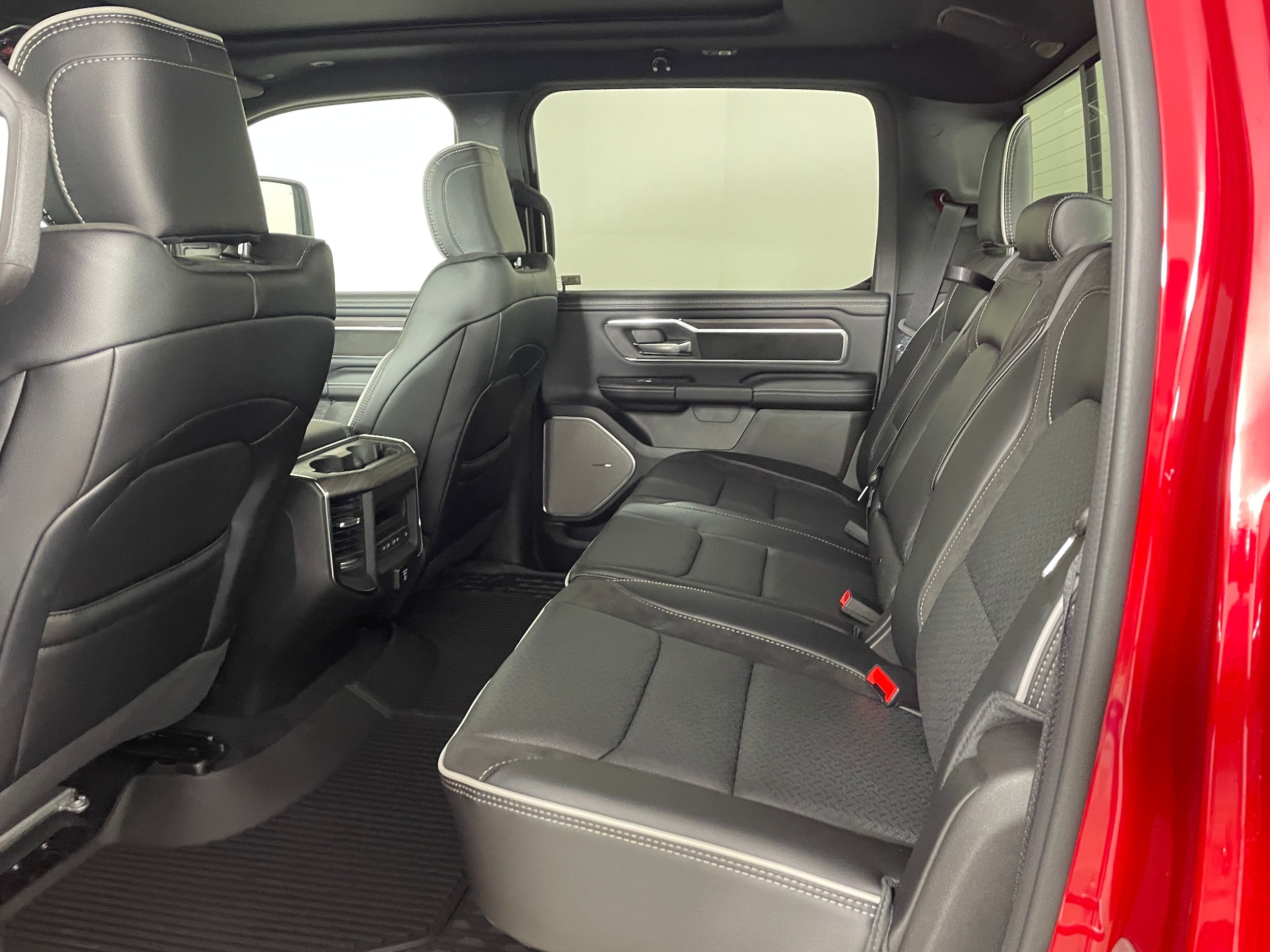 2026 RAM 1500 Laramie - Photo 4
