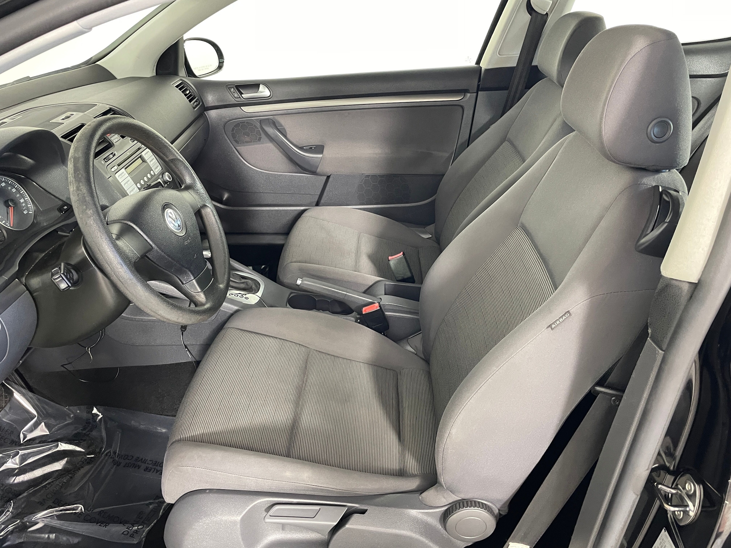 Used 2007 Volkswagen Rabbit 2.5 with VIN WVWBR71K27W192942 for sale in Bremerton, WA