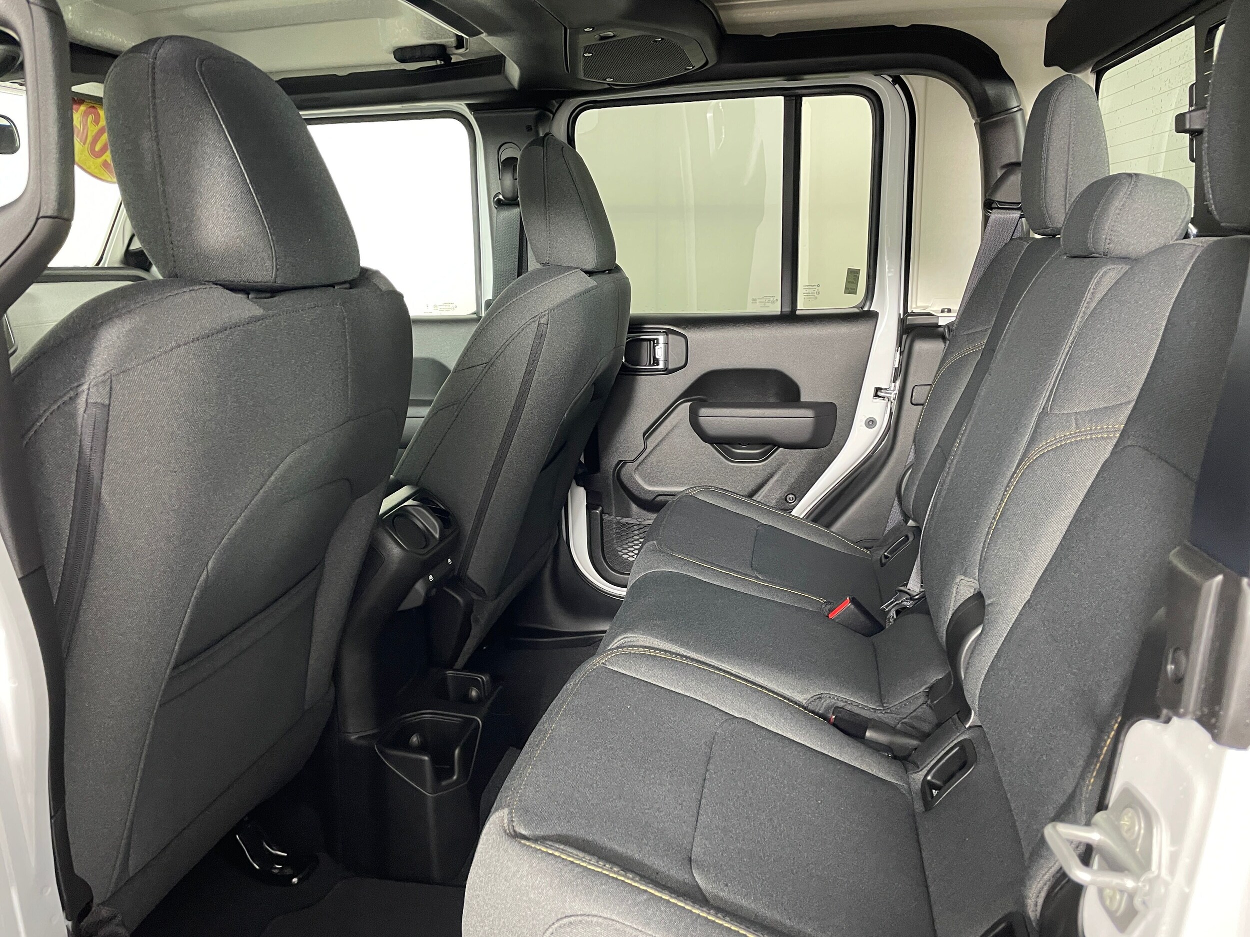 2025 Jeep Gladiator Sport S photo 3