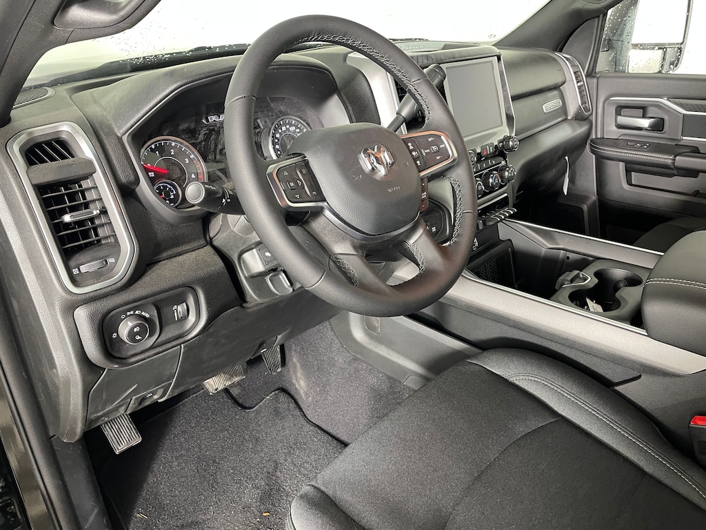 New 2026 Ram 2500 BIG HORN CREW CAB 4X4 6'4 BOX Pickup