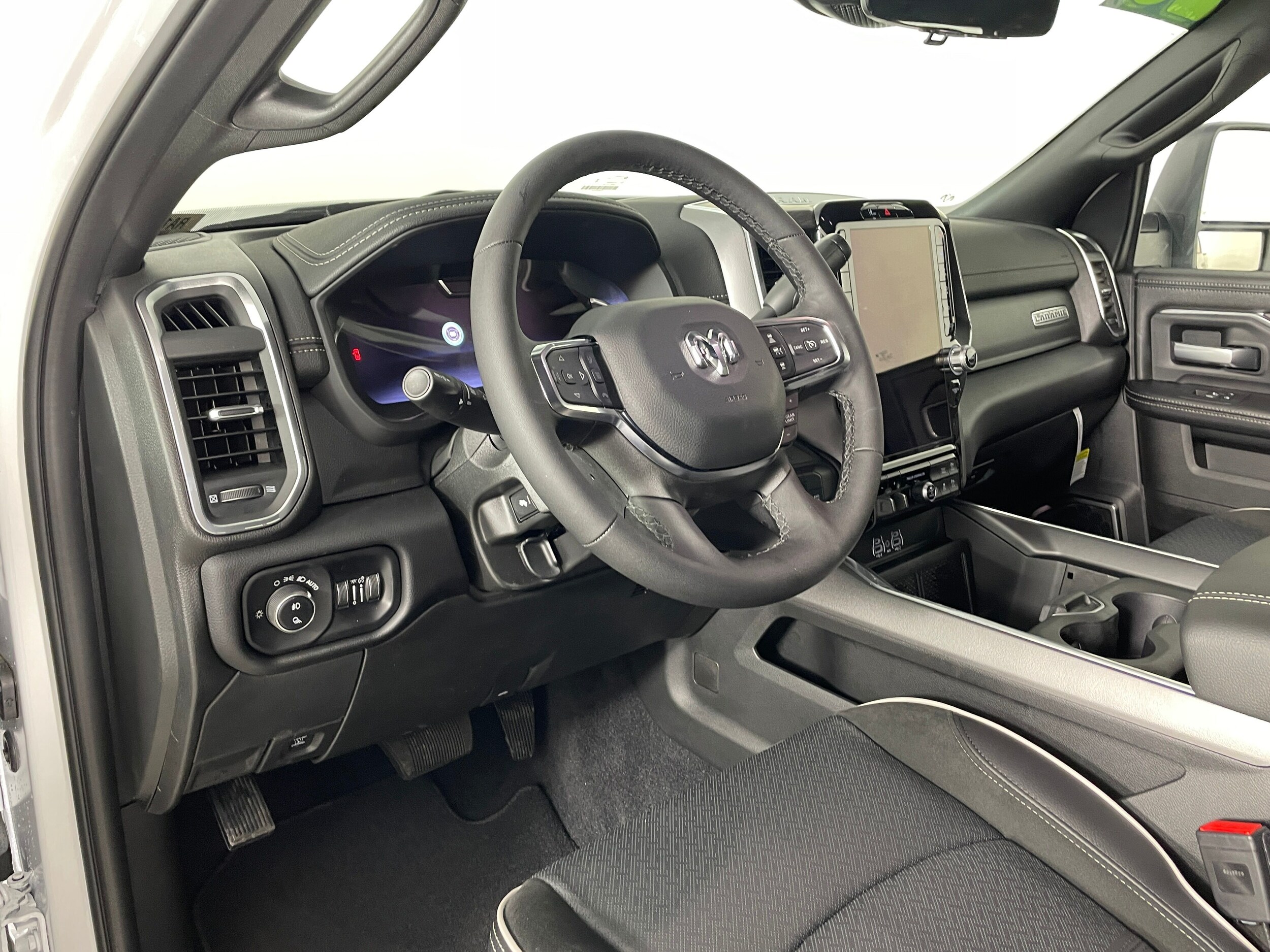 2025 Ram 2500 Laramie photo 2