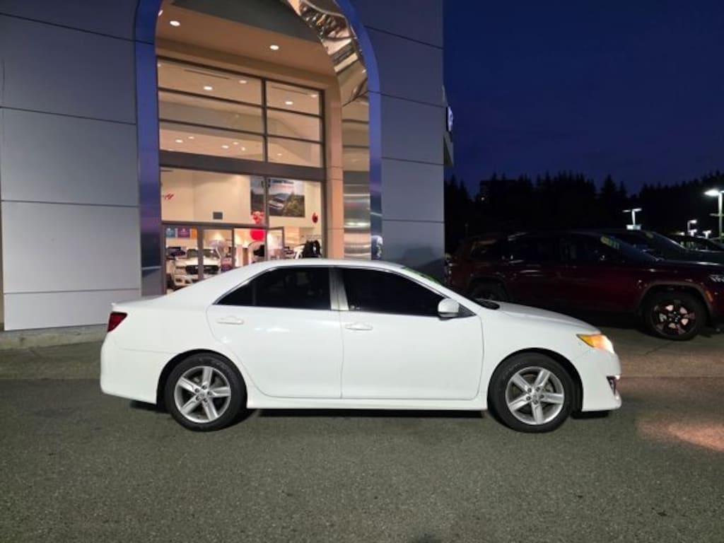 Used 2013 Toyota Camry L Sedan