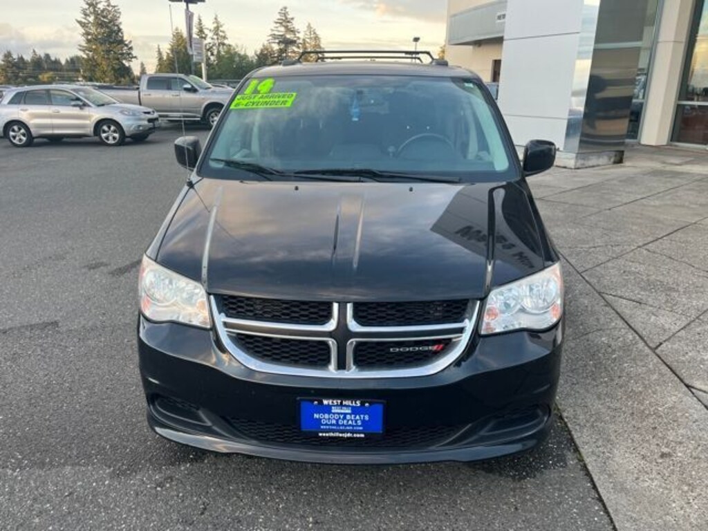 Used 2014 Dodge Grand Caravan SXT Van