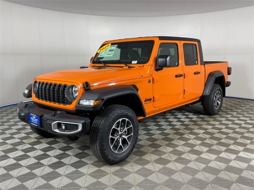 New 2025 Jeep Gladiator SPORT S 4X4 Pickup