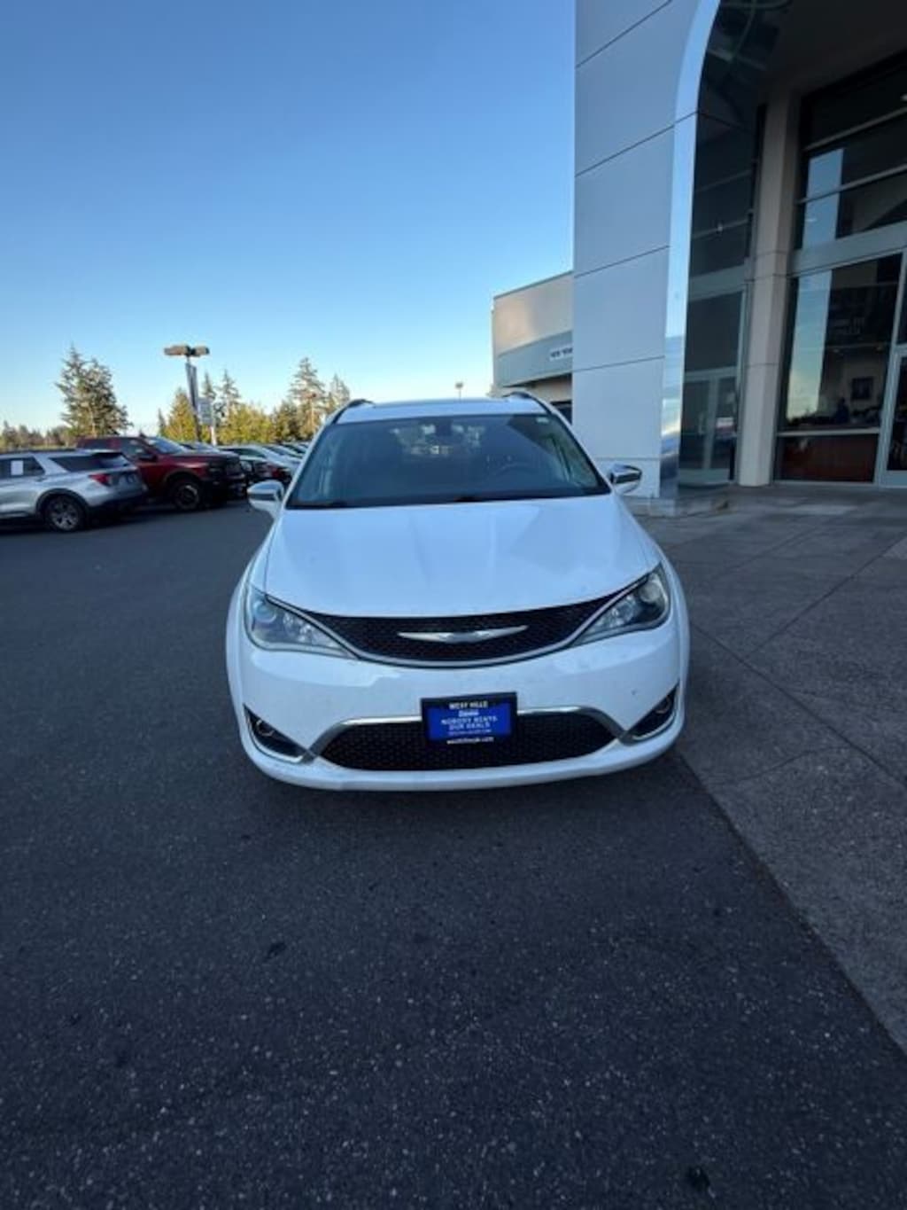 Used 2017 Chrysler Pacifica Limited Van