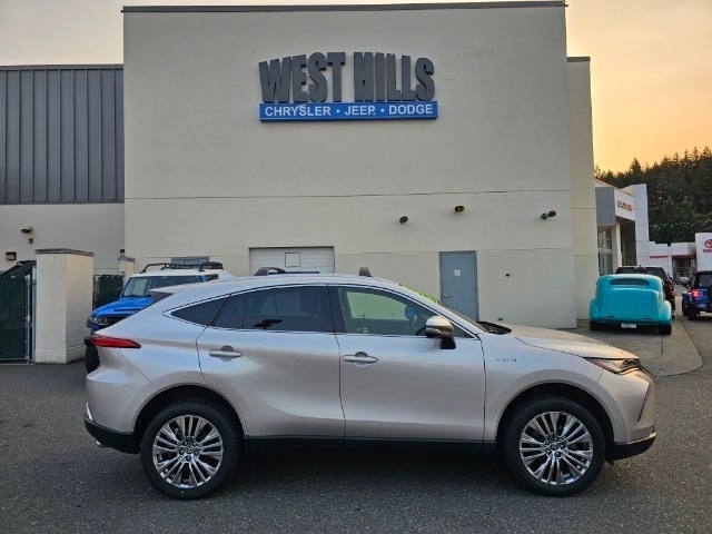 Used 2021 Toyota Venza Limited with VIN JTEAAAAH5MJ022230 for sale in Bremerton, WA