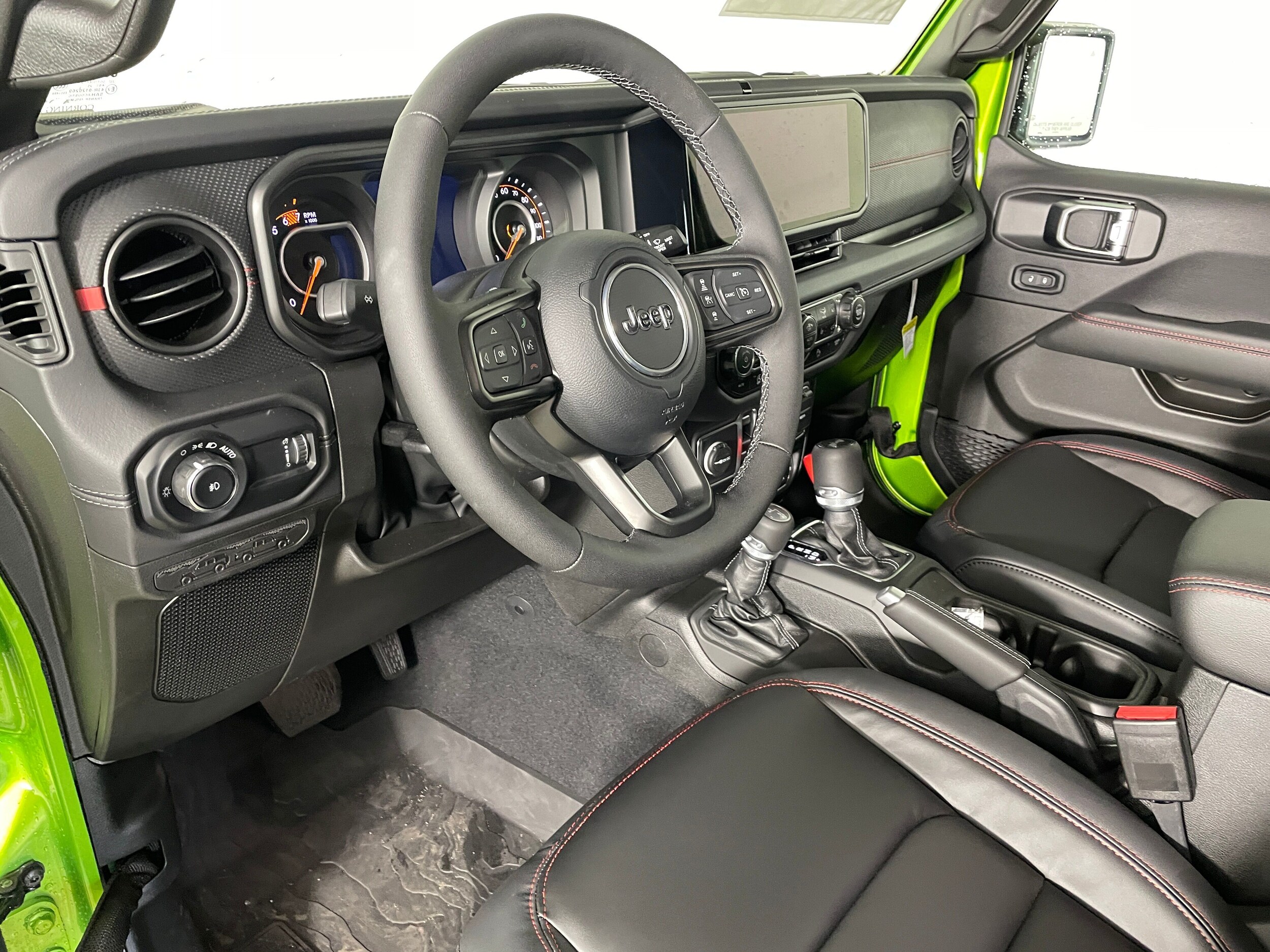 2025 Jeep Wrangler Rubicon photo 2