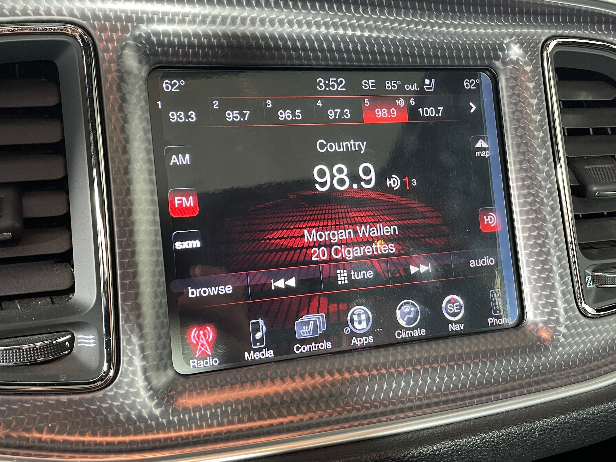 2016 Dodge Challenger SRT Hellcat photo 6