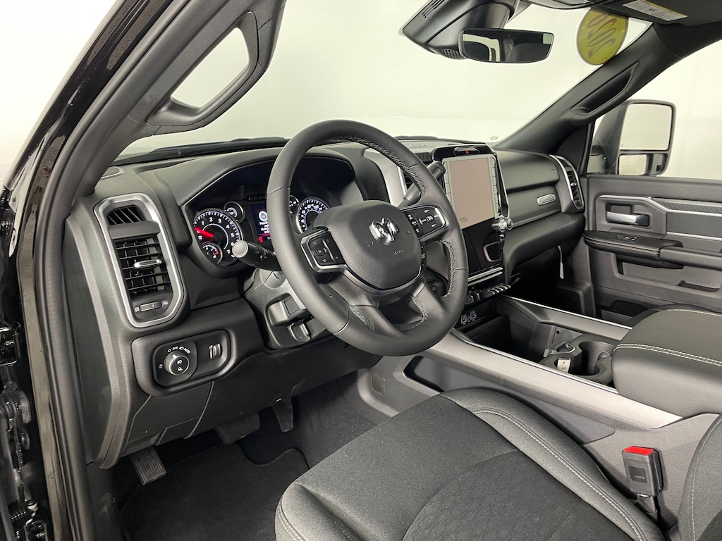 New 2026 Ram 2500 BIG HORN CREW CAB 4X4 6'4 BOX Pickup