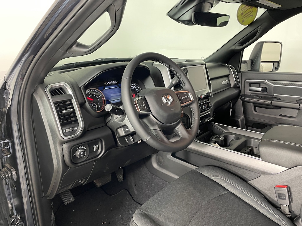 New 2026 Ram 2500 BIG HORN CREW CAB 4X4 6'4 BOX Pickup