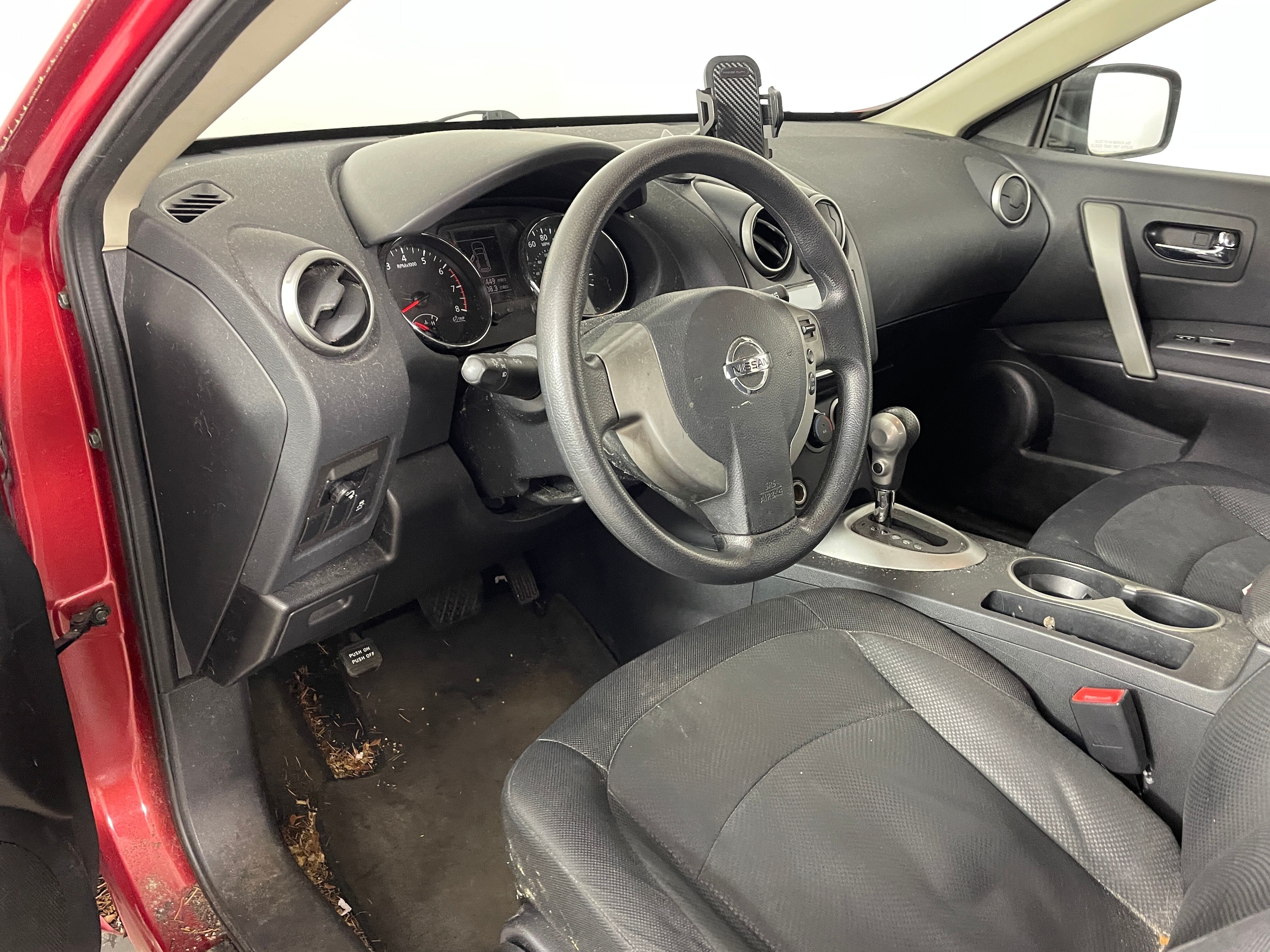 2011 Nissan Rogue S photo 3