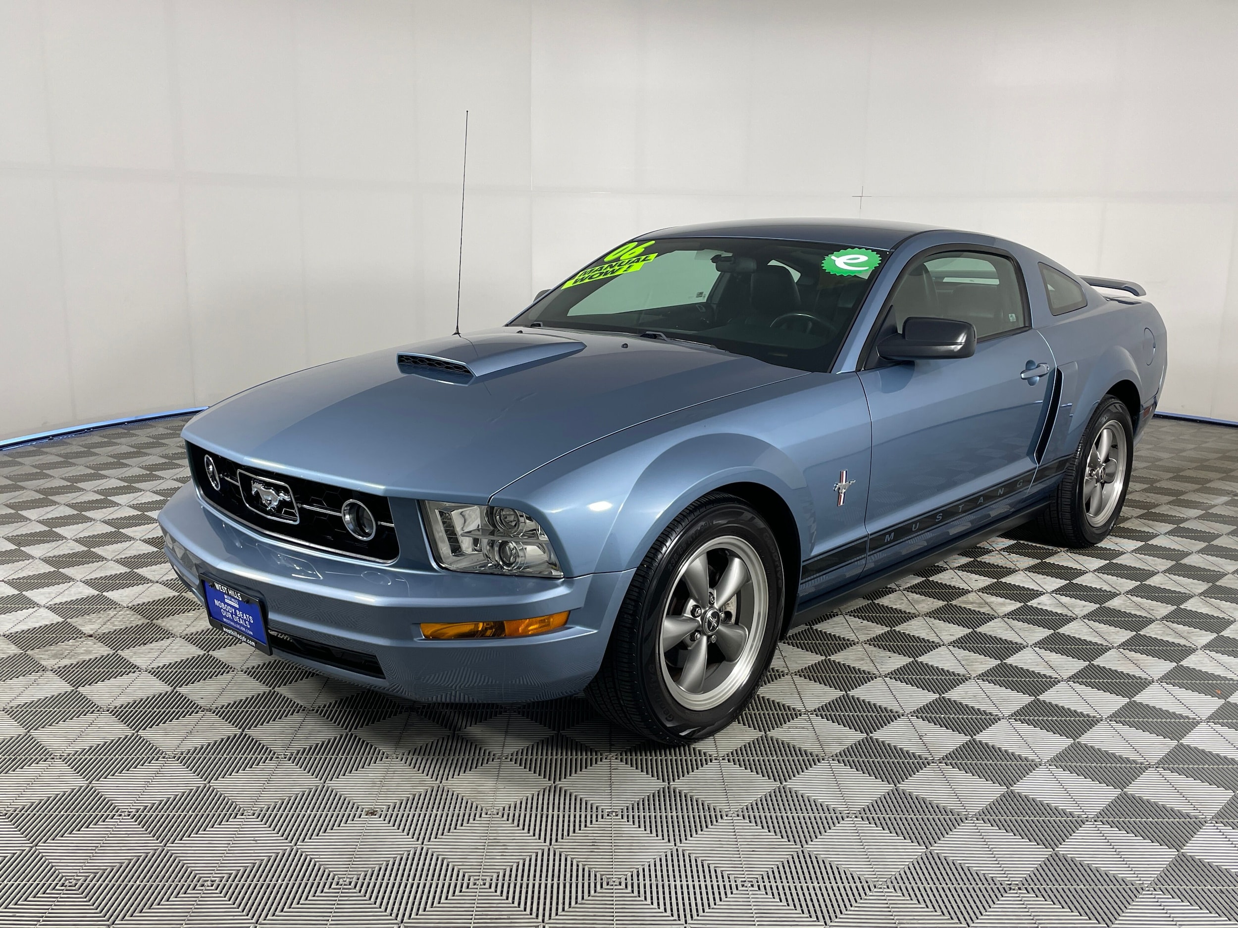 2006 Ford Mustang Coupe 