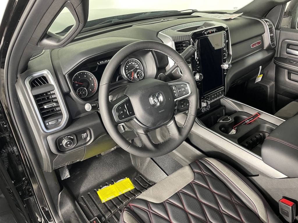 New 2026 Ram 2500 BIG HORN CREW CAB 4X4 6'4 BOX Pickup