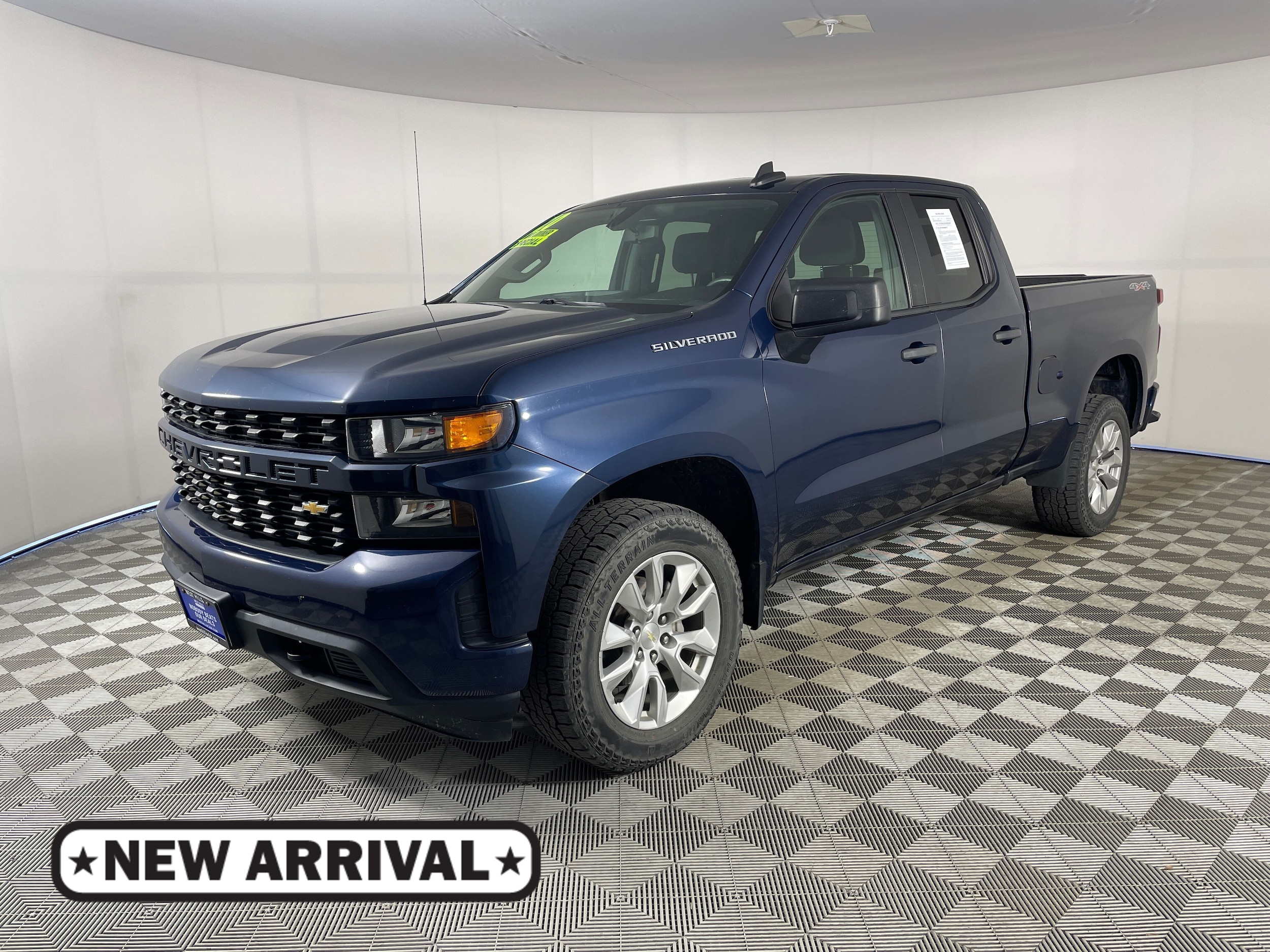 2020 Chevrolet Silverado 1500 Custom 4X4 Double Cab Std Box's photo
