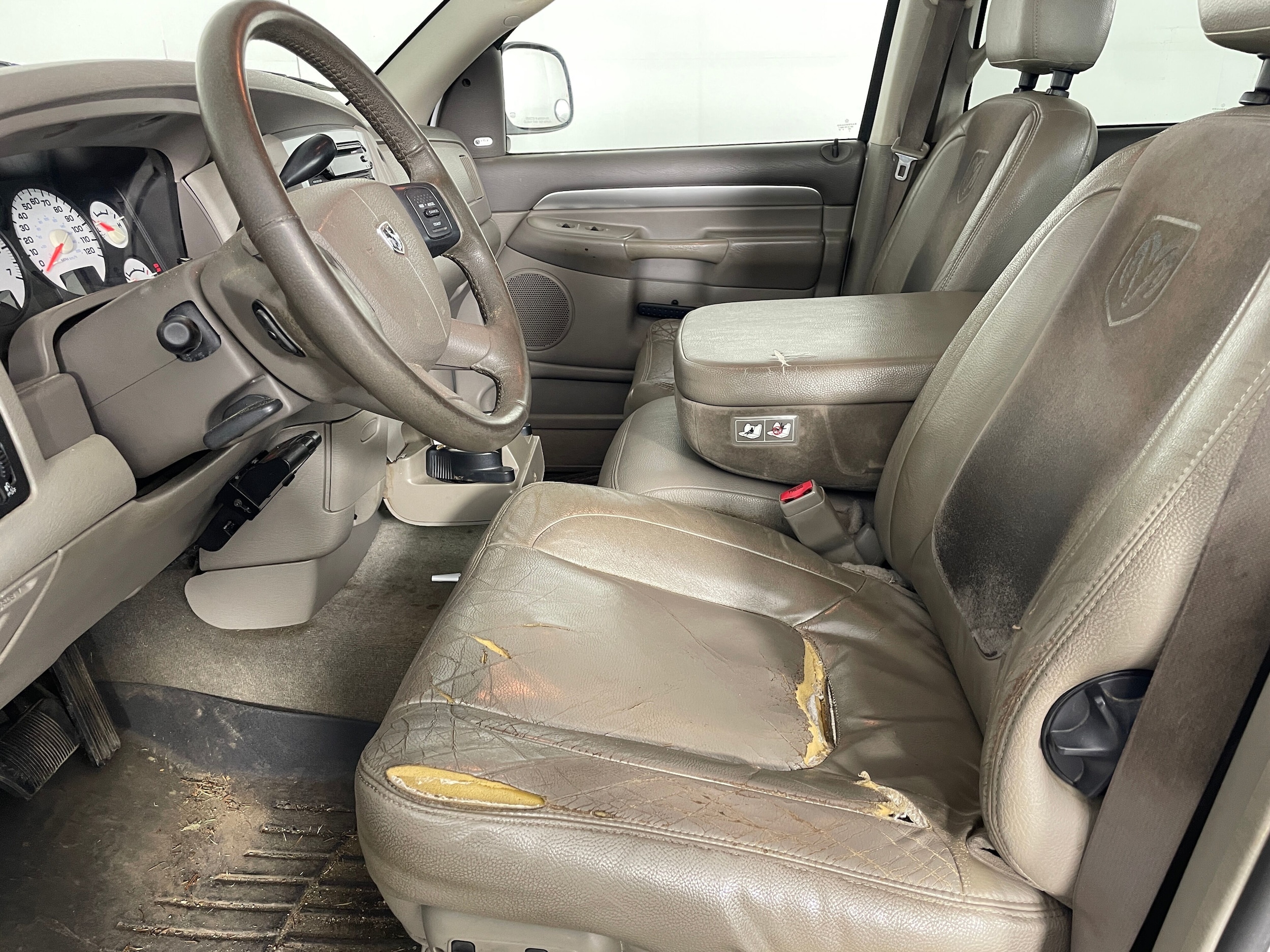 Used 2004 Dodge Ram 1500 Pickup Laramie with VIN 1D7HU18D54J212337 for sale in Bremerton, WA