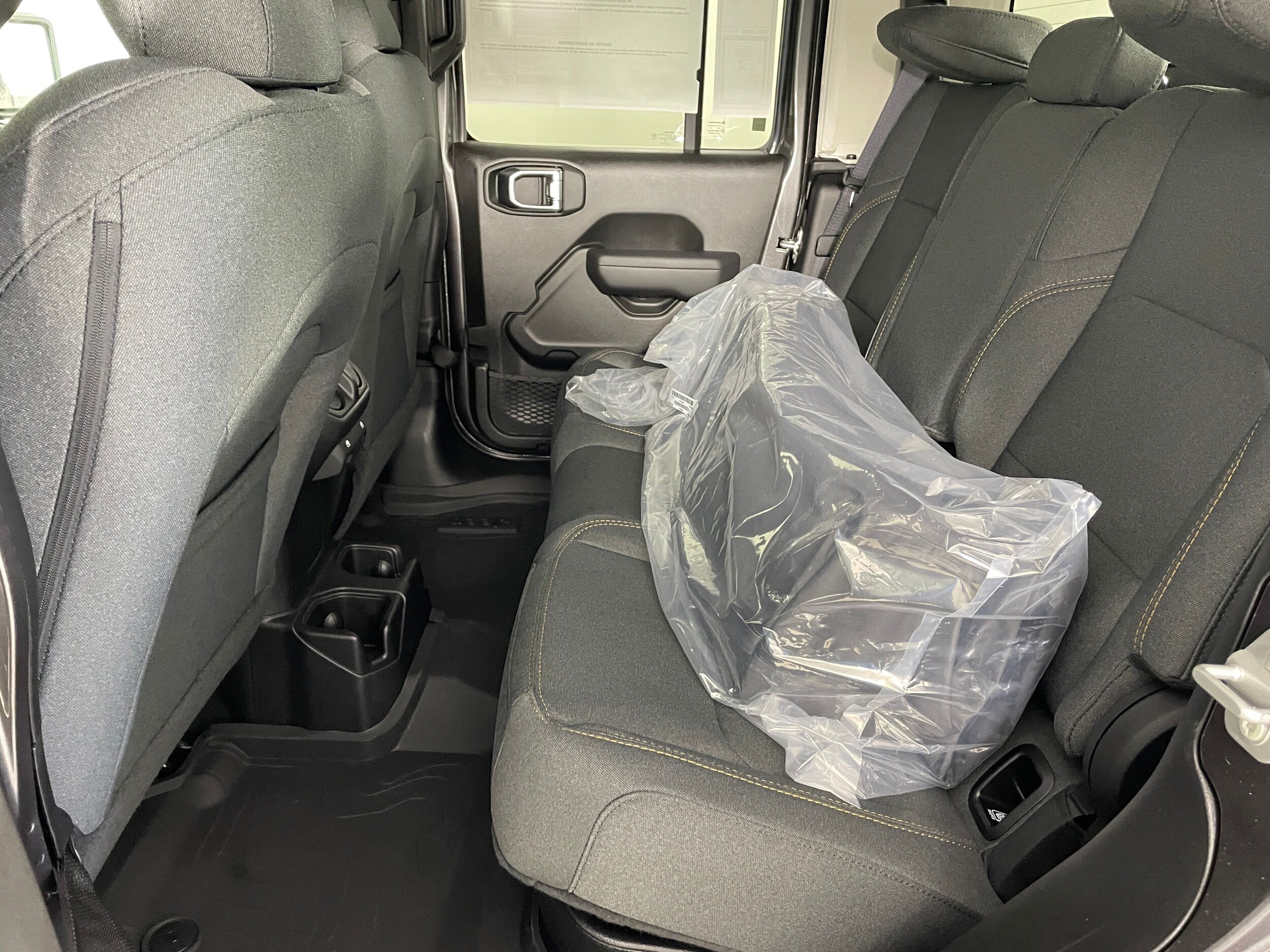 2025 Jeep Gladiator Willys photo 4