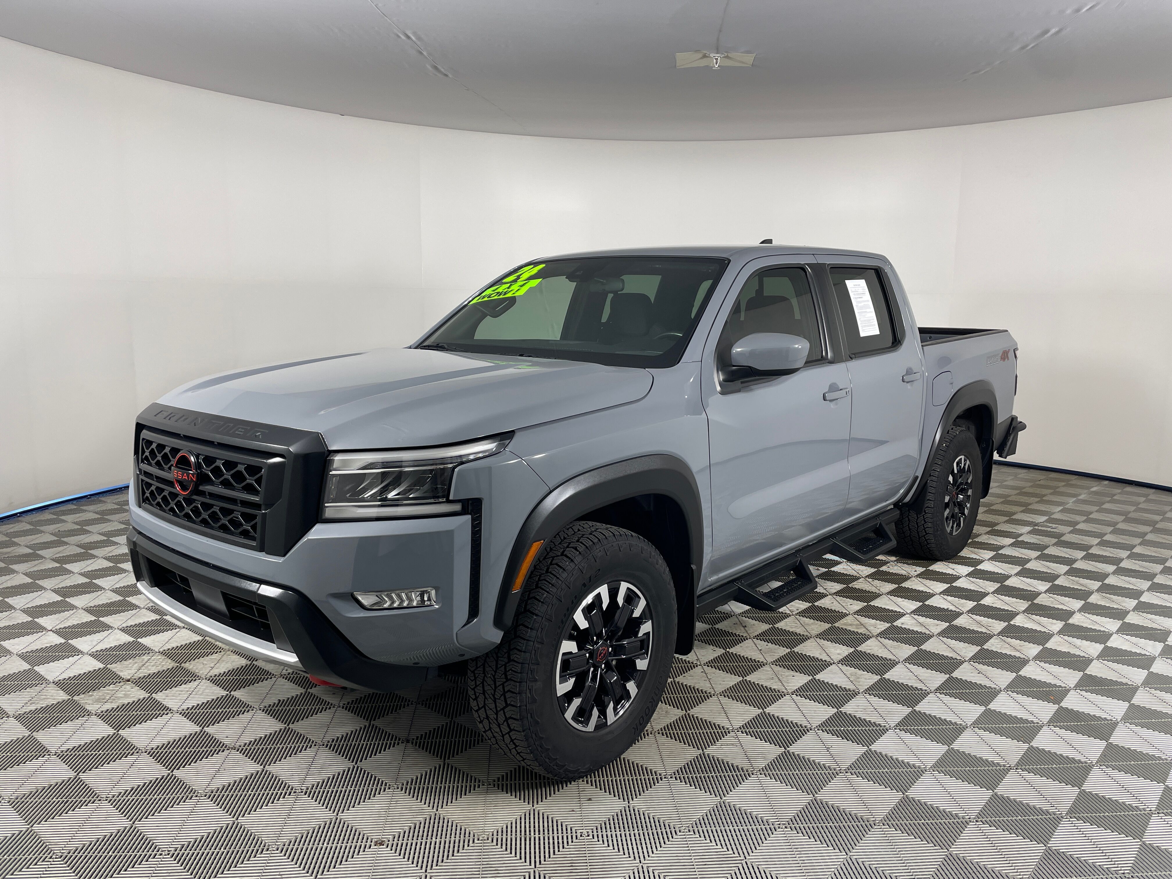 2024 Nissan Frontier
