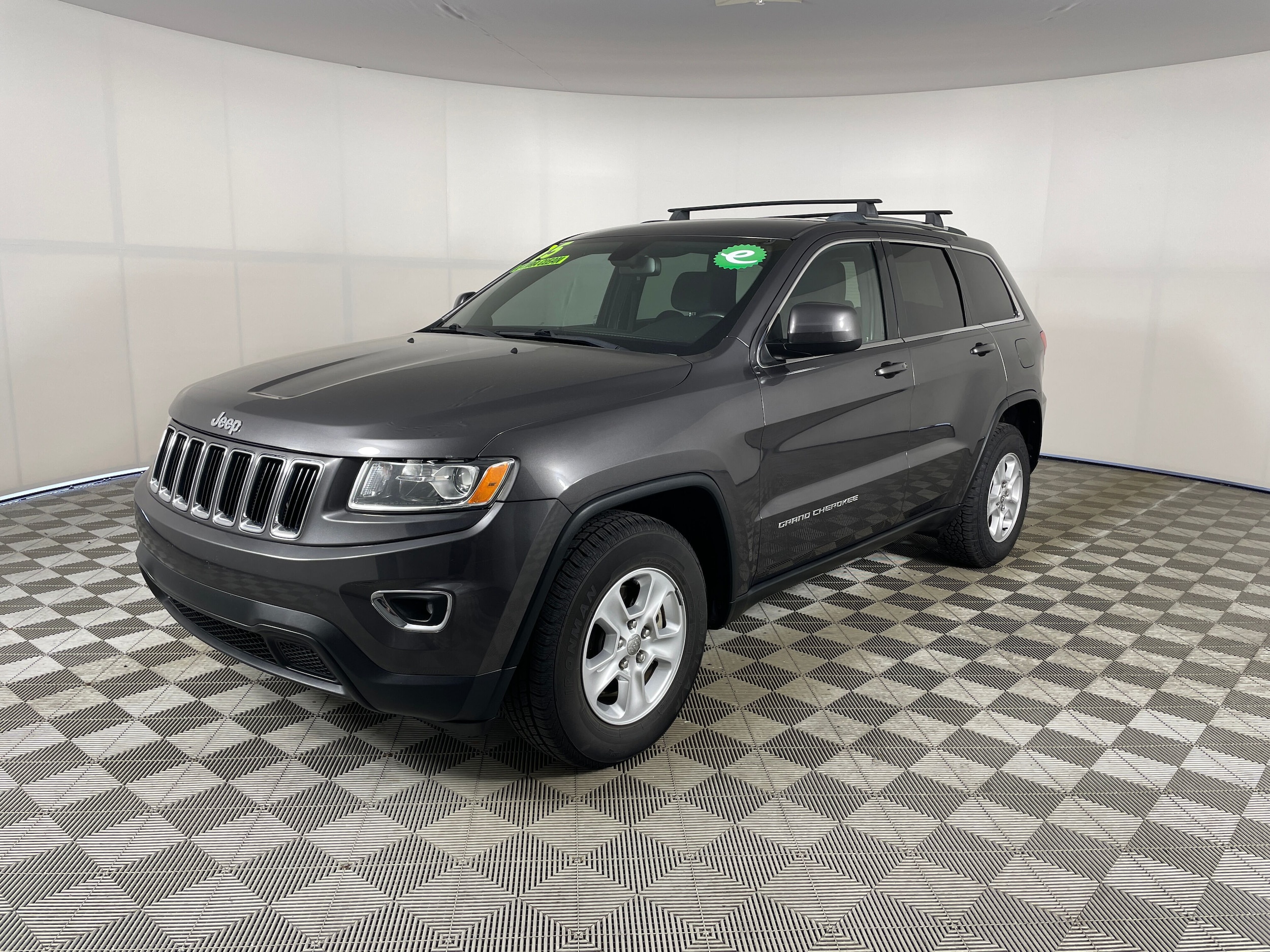 2015 Jeep Grand Cherokee Laredo E's photo