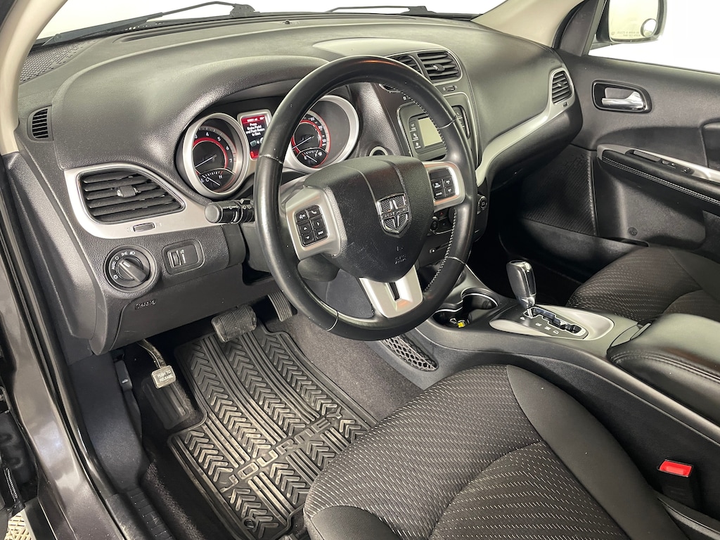 Used 2018 Dodge Journey SE SUV