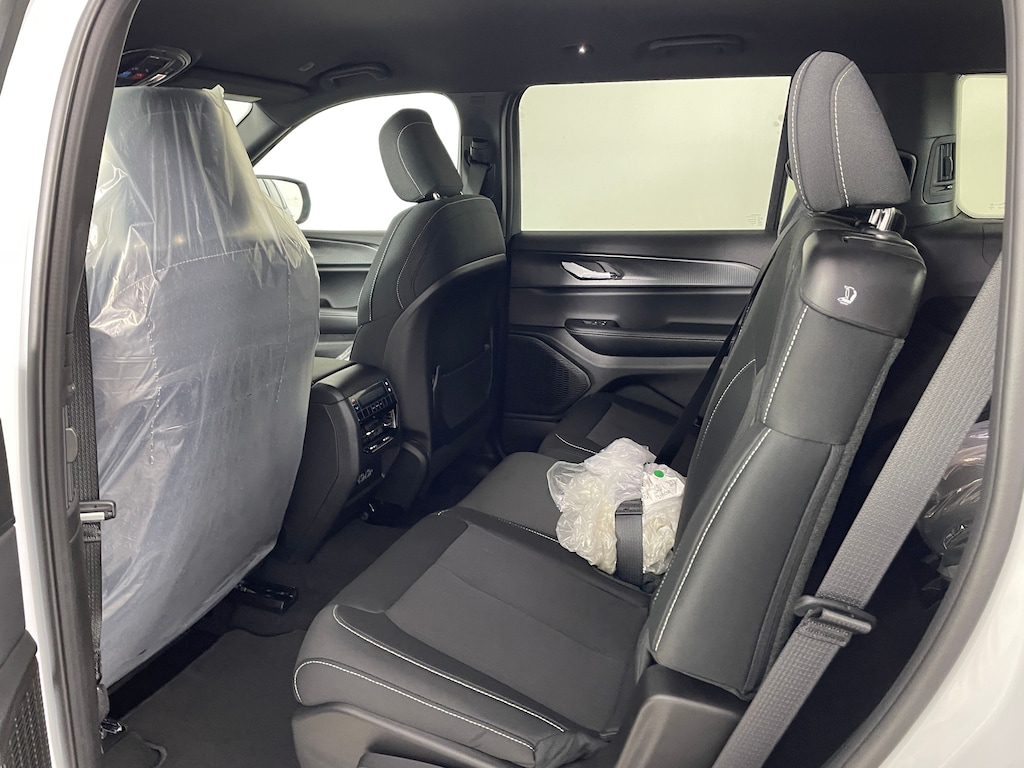 New 2025 Jeep Grand Cherokee L LAREDO 4X4 Sport Utility