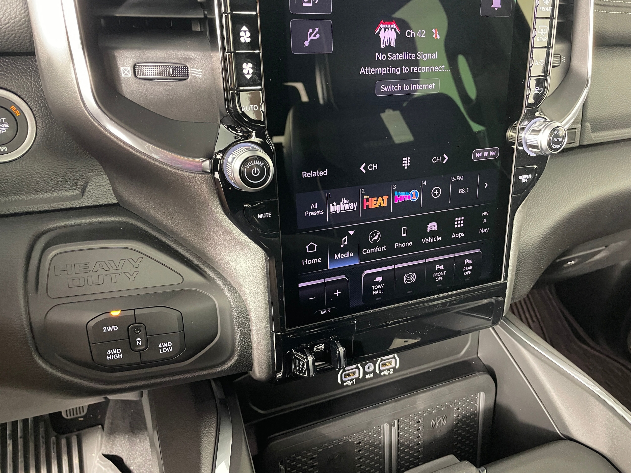 2026 RAM 2500 Laramie - Photo 6