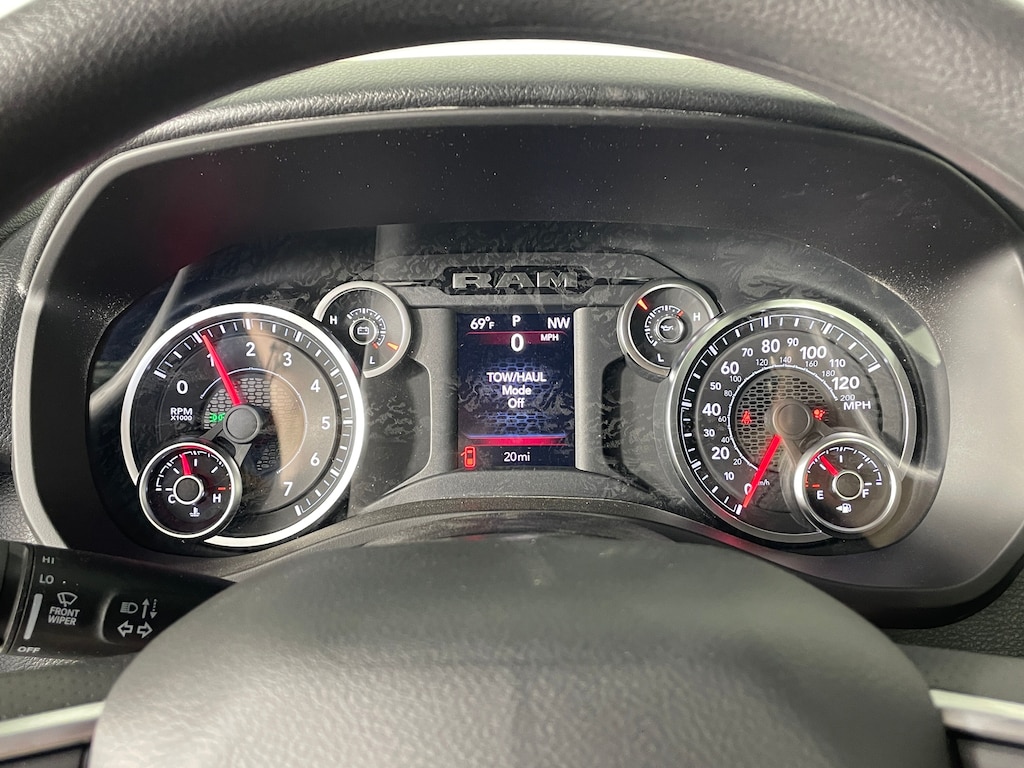 New 2026 Ram 1500 TRADESMAN CREW CAB 4X4 5'7 BOX Pickup