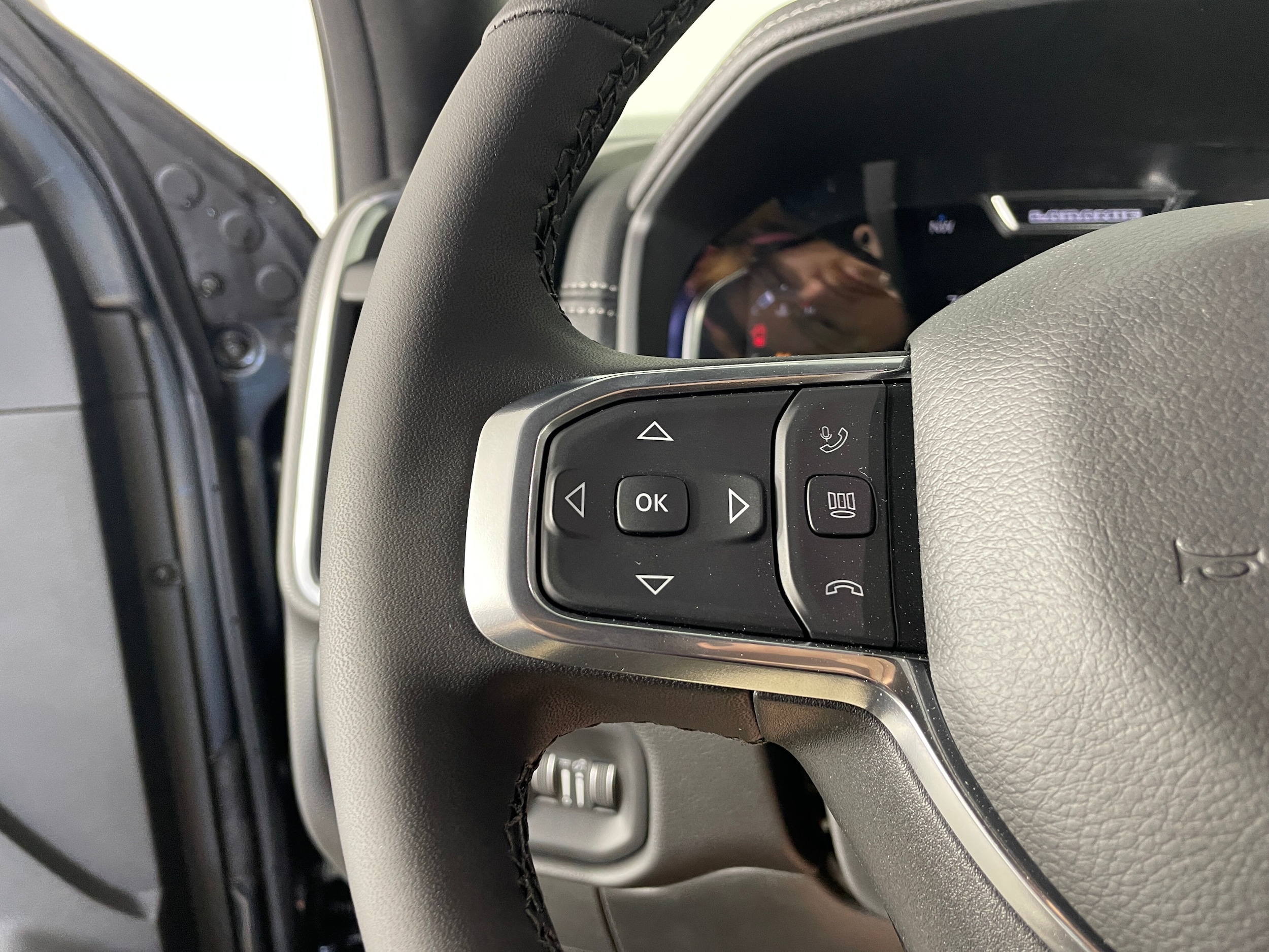 2026 RAM 2500 Laramie - Photo 8