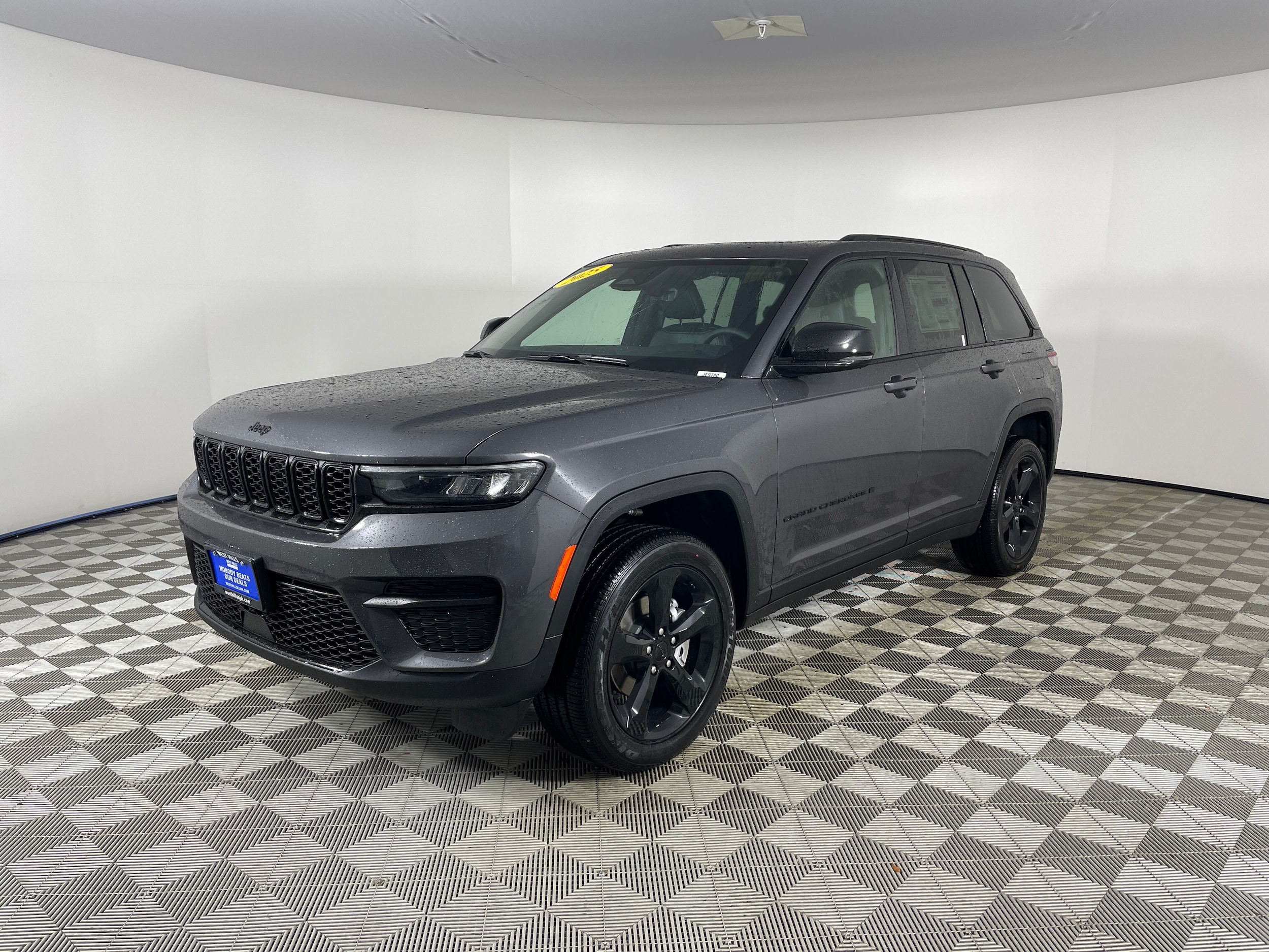 2025 Jeep Grand Cherokee Altitude's photo