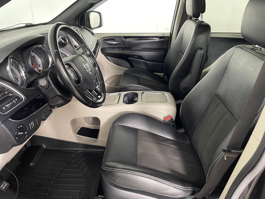 Used 2020 Dodge Grand Caravan SXT Van Passenger Van