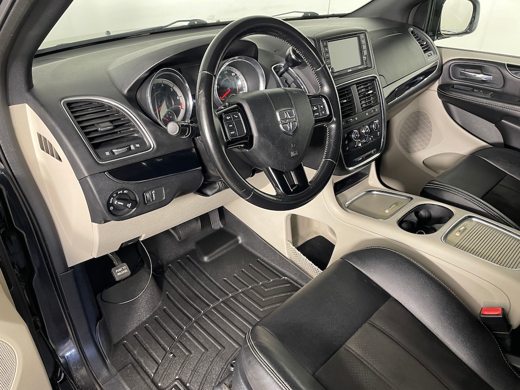 Used 2020 Dodge Grand Caravan SXT Van Passenger Van