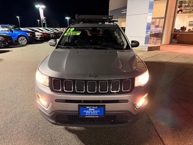 2019 Jeep Compass Latitude photo 2