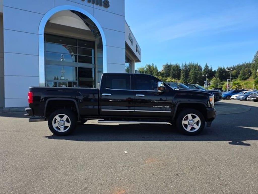 Used 2015 GMC Sierra 2500HD Denali Truck Crew Cab