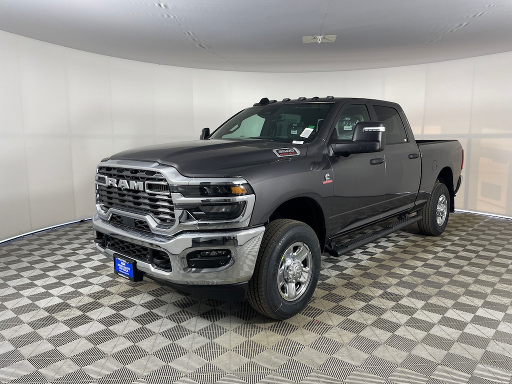 New 2026 Ram 3500 TRADESMAN CREW CAB 4X4 6'4 BOX Pickup